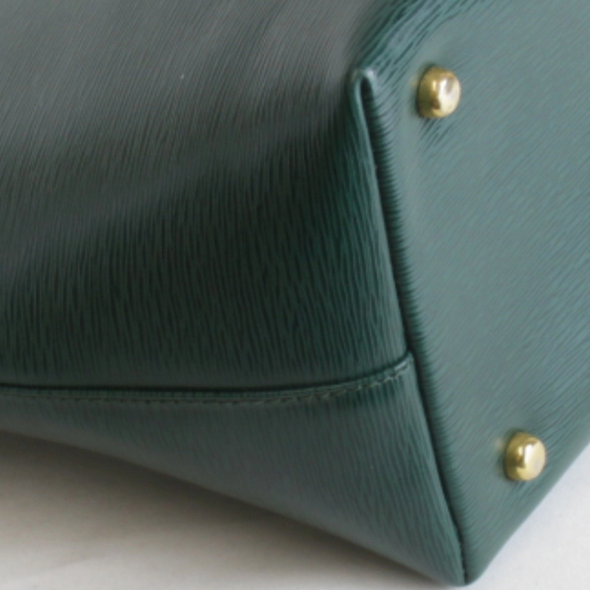 Chlo Leather Shoulder Bag (Pre-Owned)