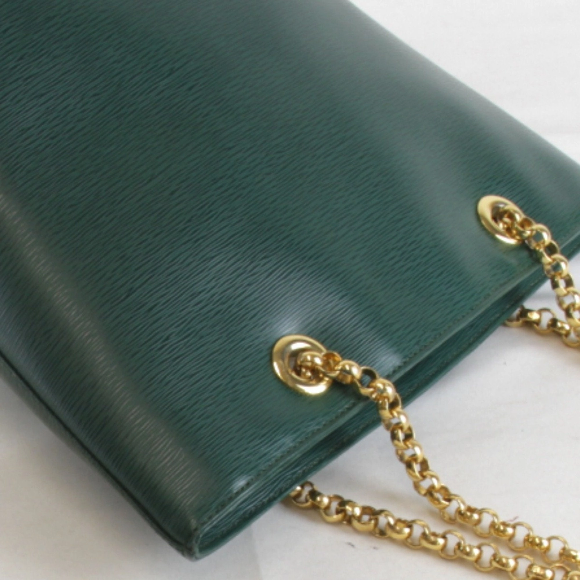 Chlo Leather Shoulder Bag (Pre-Owned)