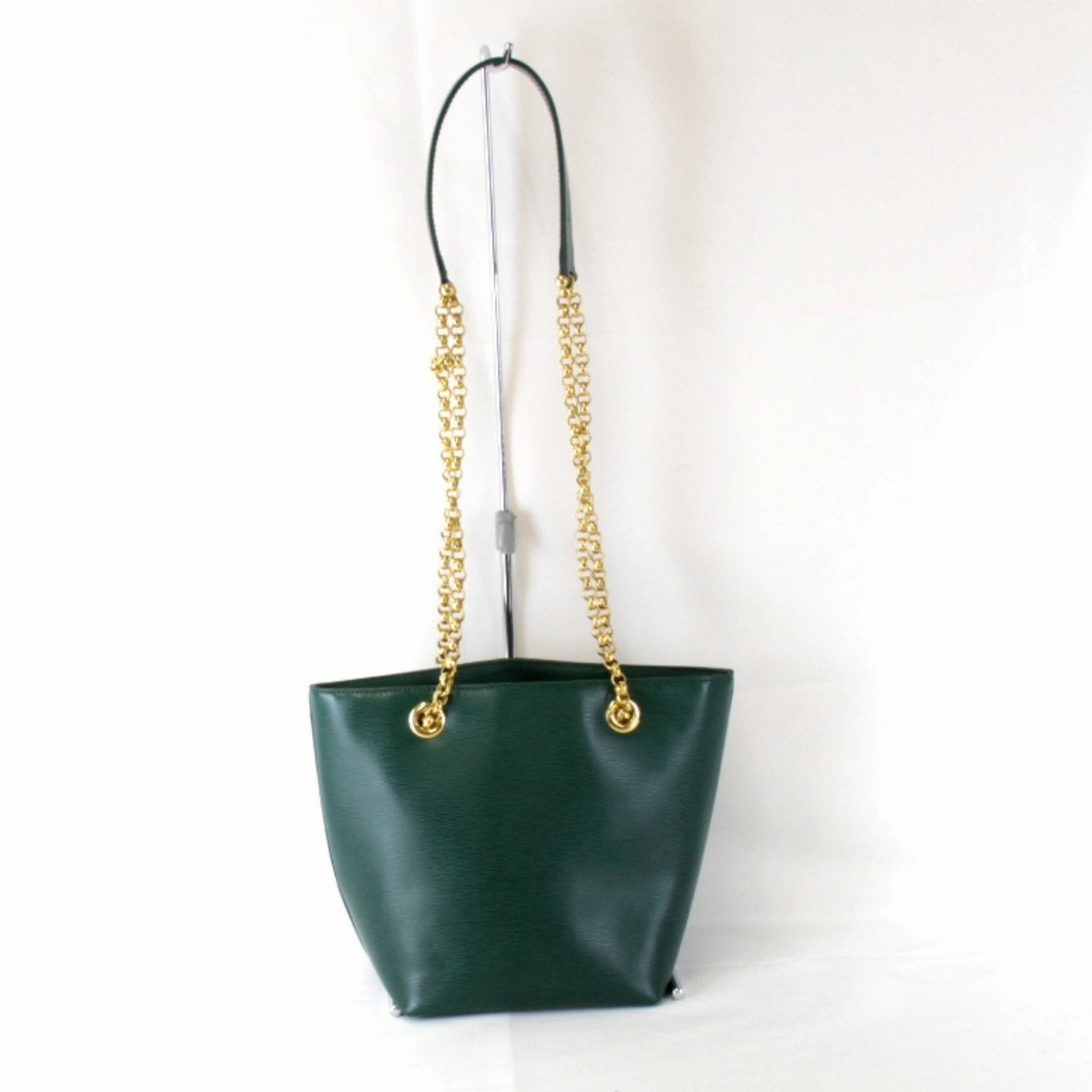 Chlo Leather Shoulder Bag (Pre-Owned)