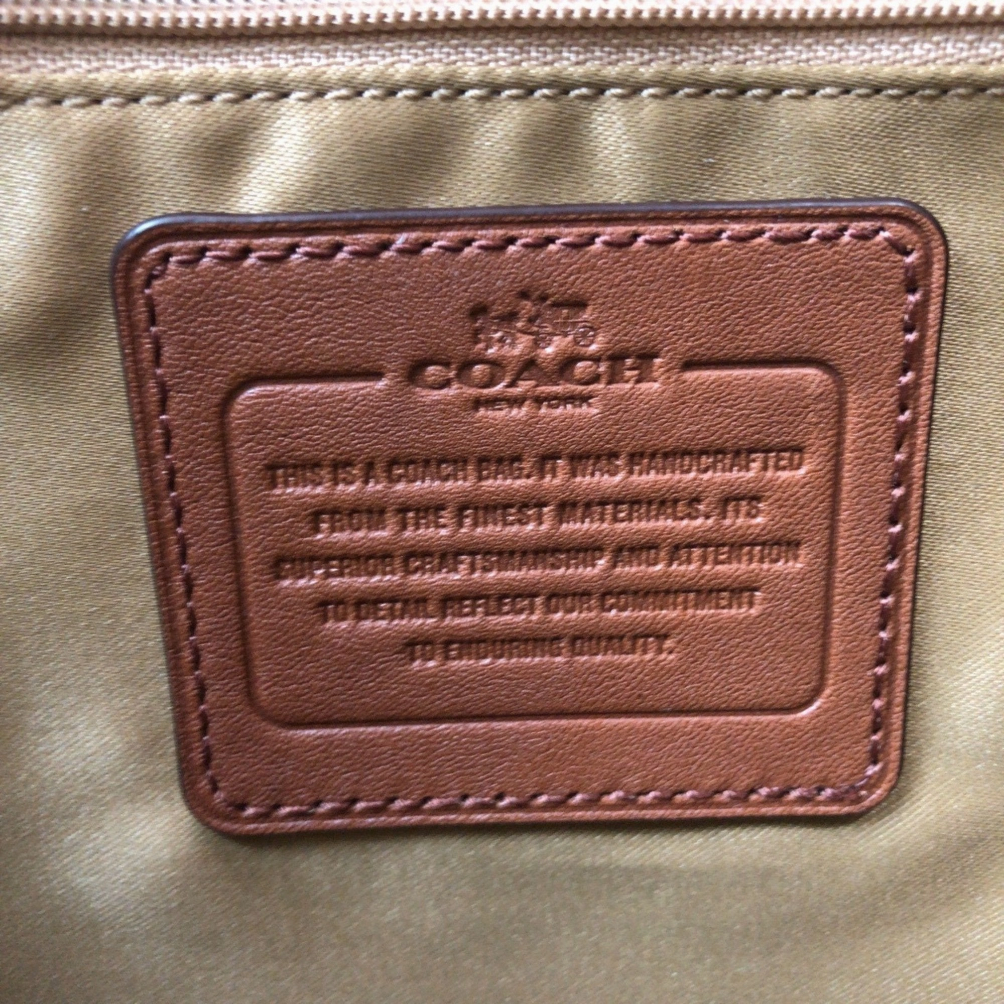 Coach  Canvas Handbag Shoulder Bag (Pre-Owned)