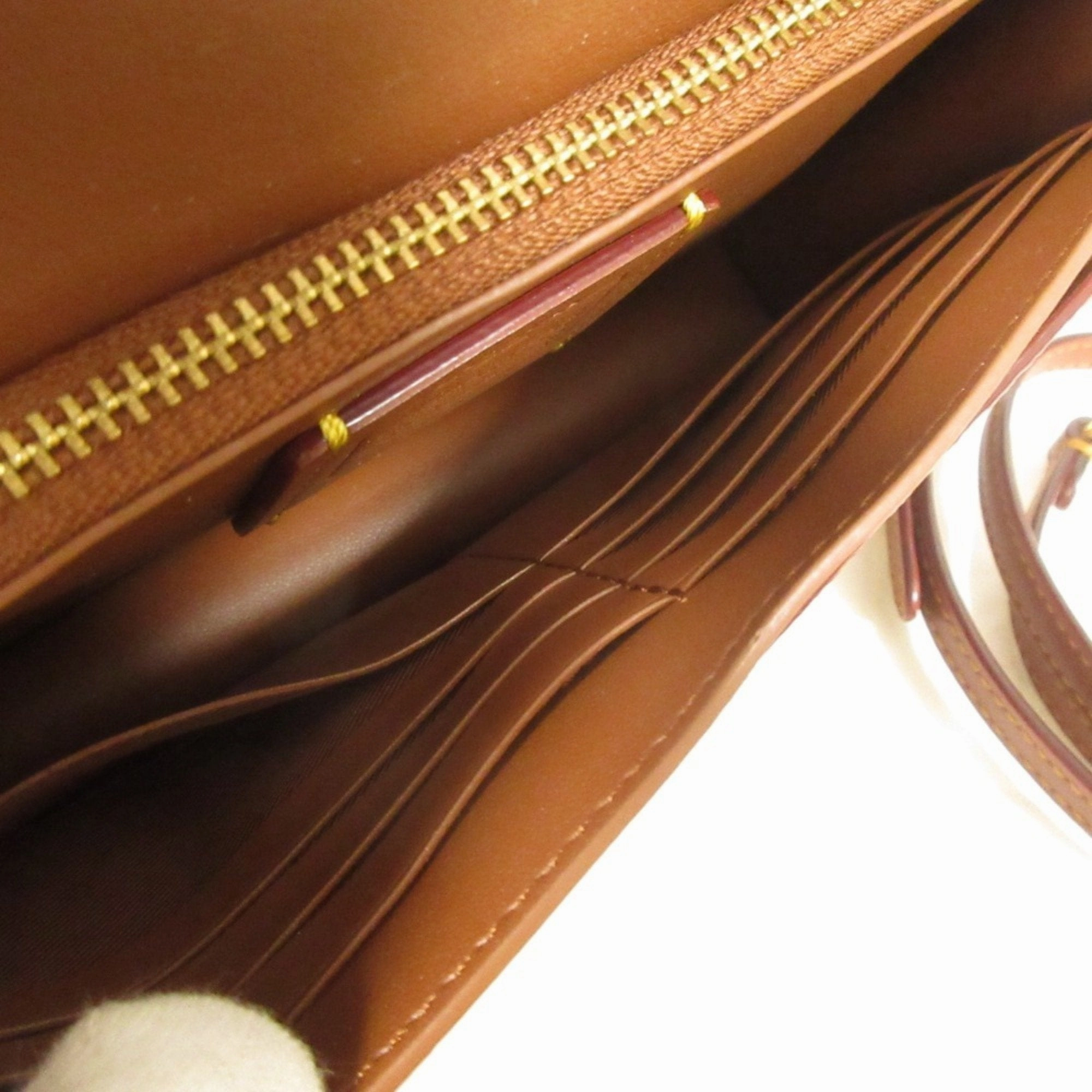 Coach Signature Leather Shoulder Bag (Pre-Owned)