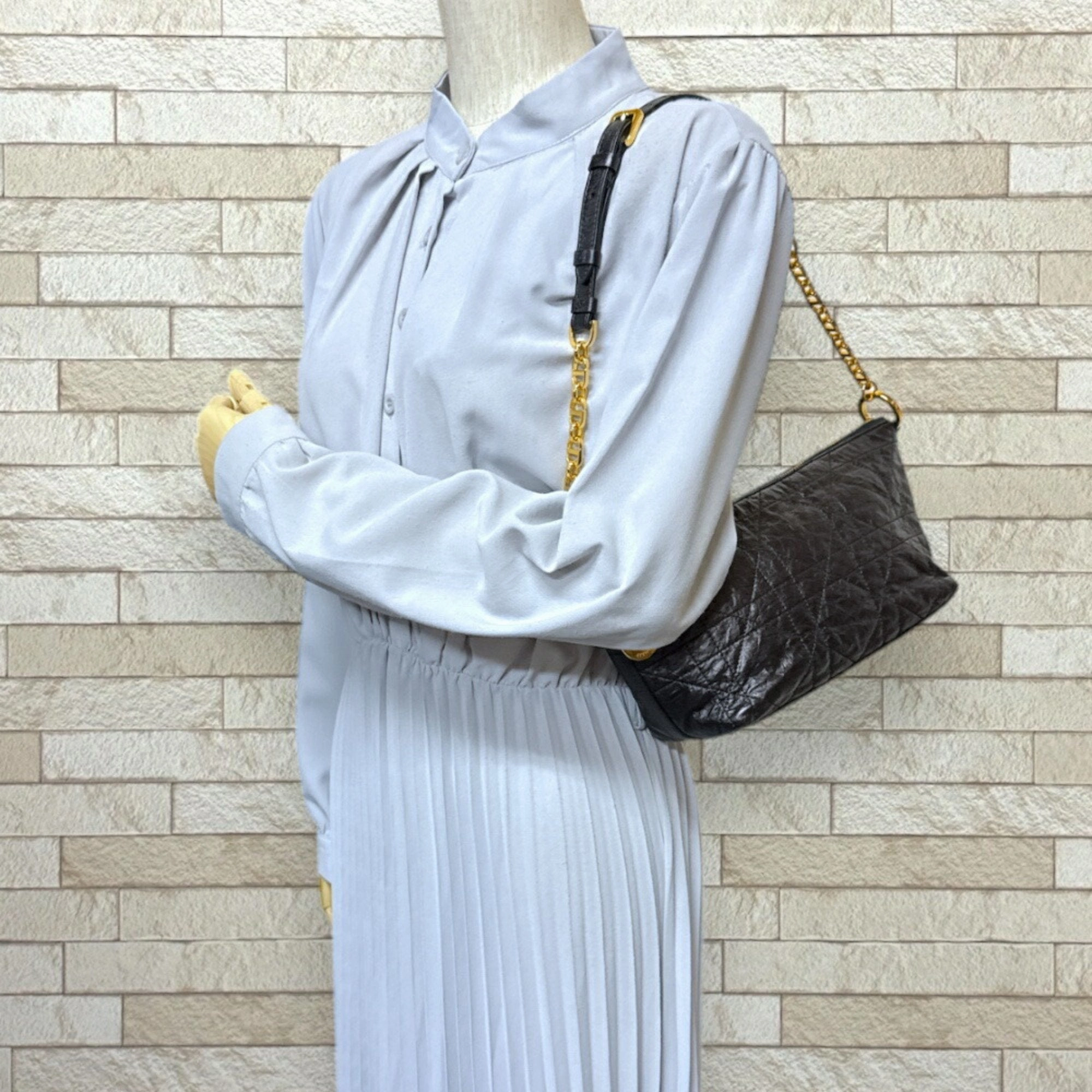 Dior Leather Shoulder Bag (Pre-Owned)