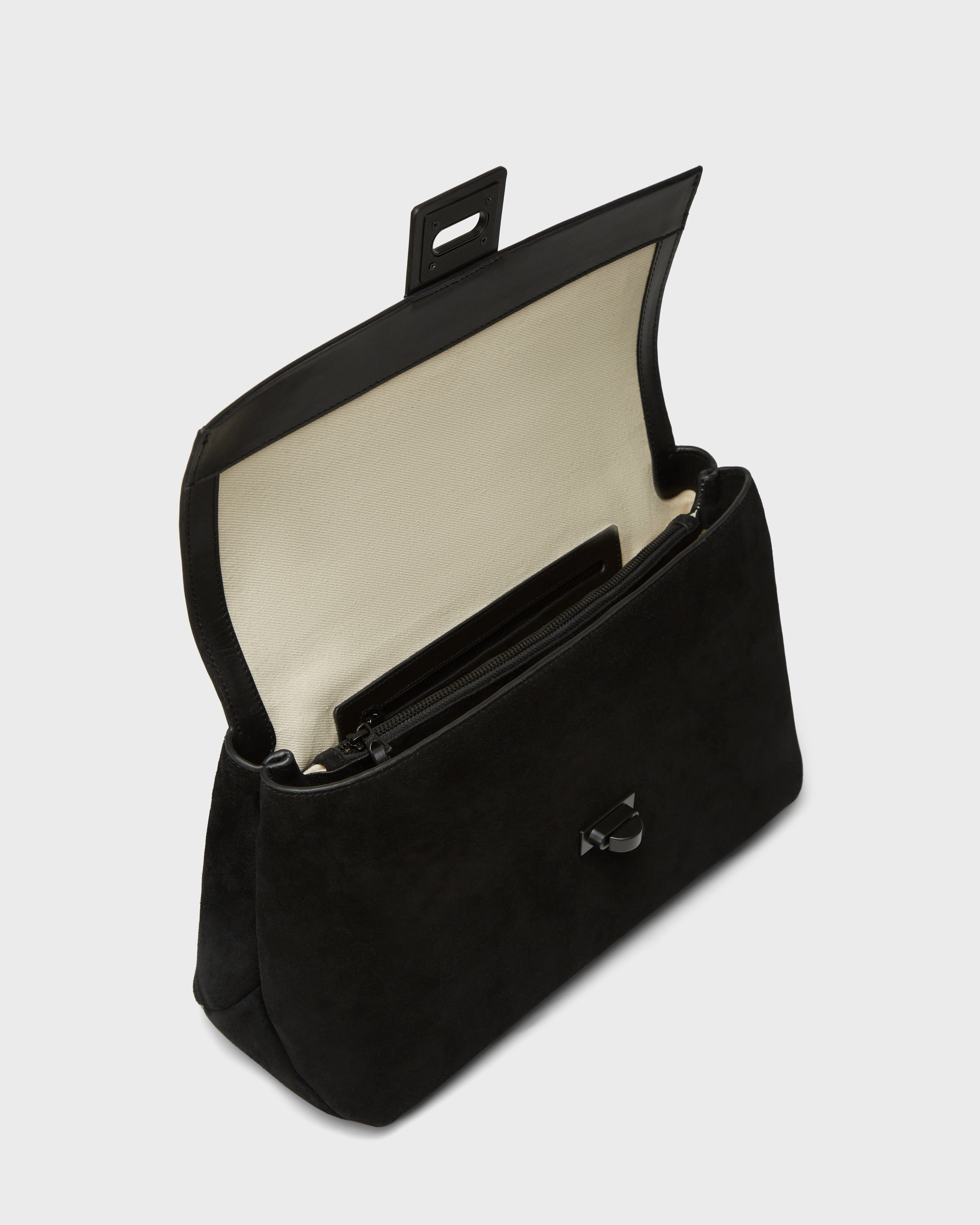 ESMA - 8324519 Black
