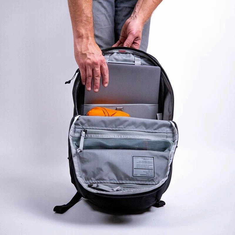 Evergoods Civic Half Zip 26L - Solution Black