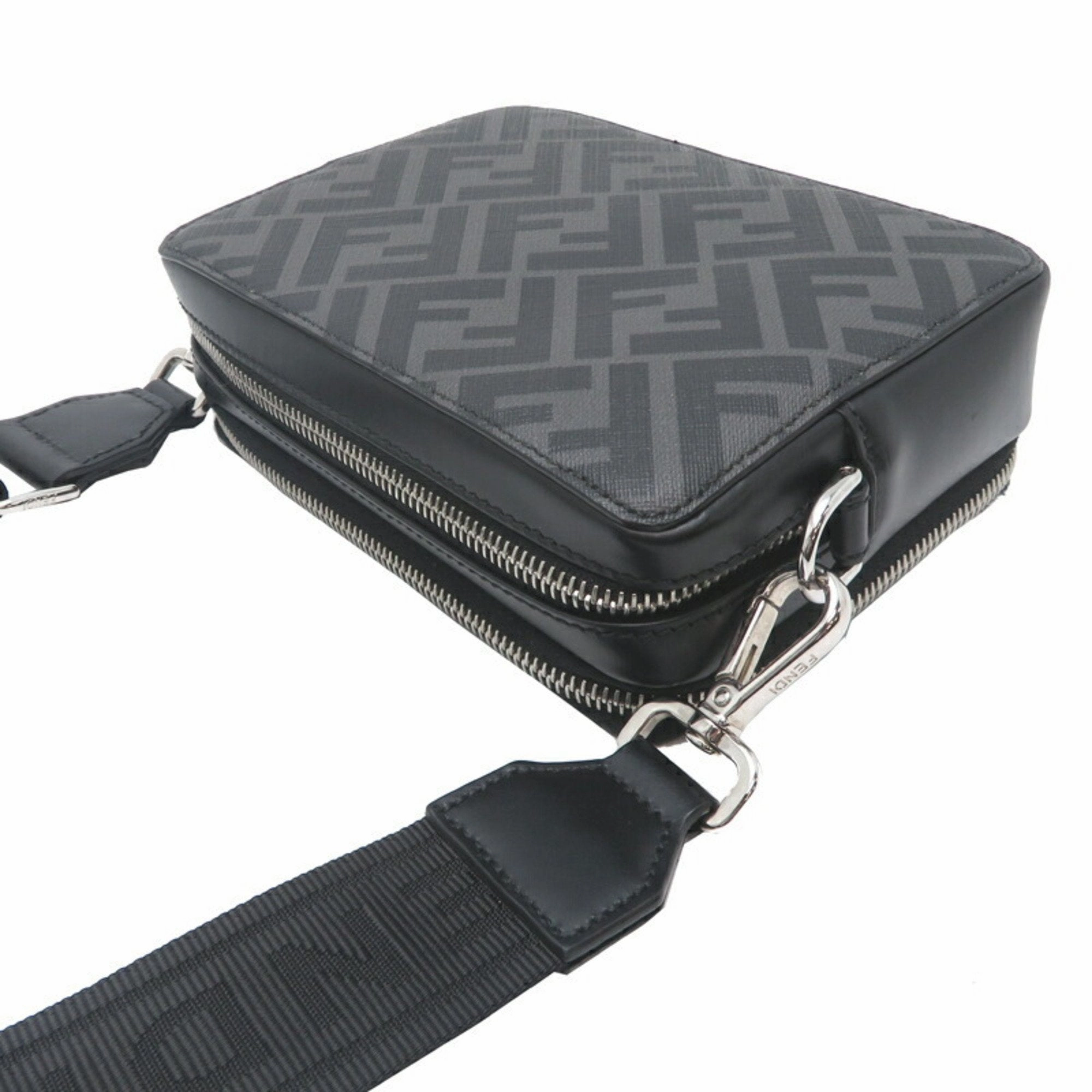 Fendi Fabric Shoulder Bag (Pre-Owned)