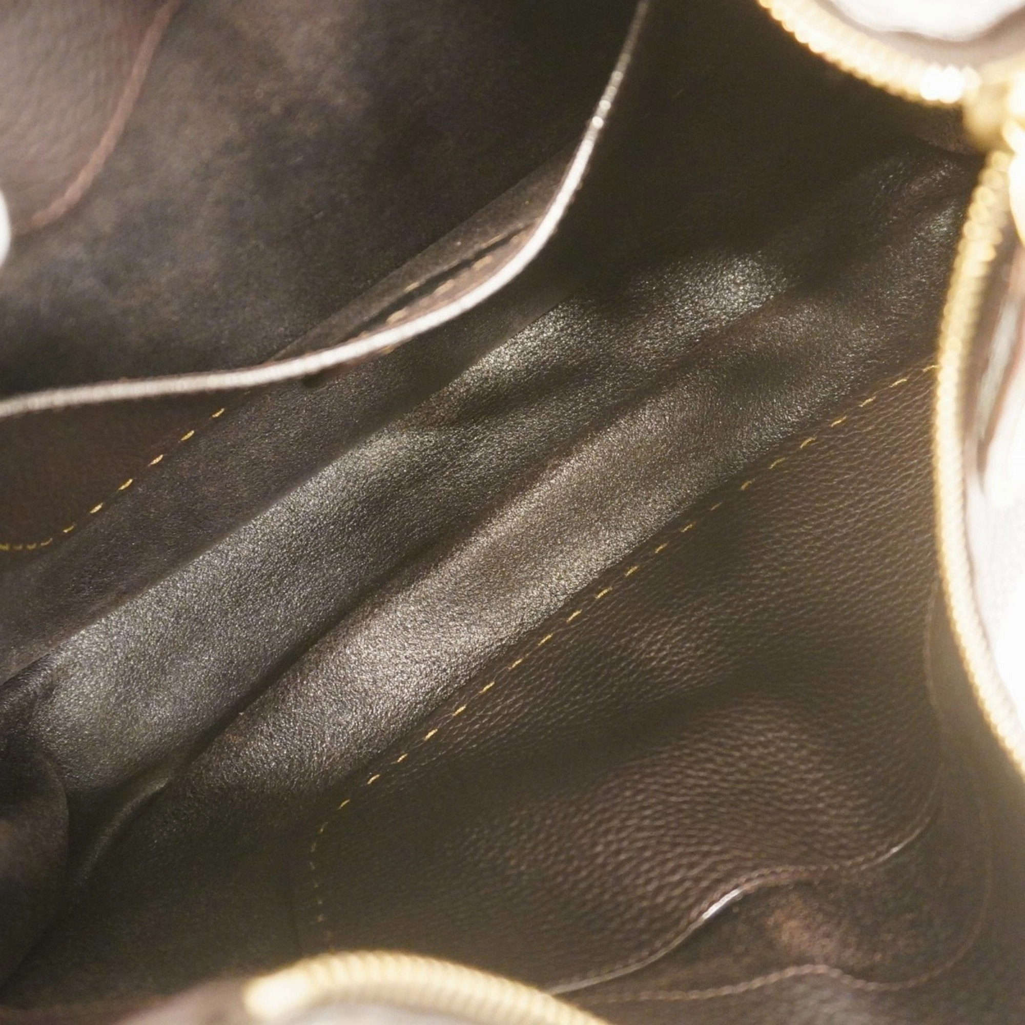 Fendi Leather Shoulder Bag (Pre-Owned)