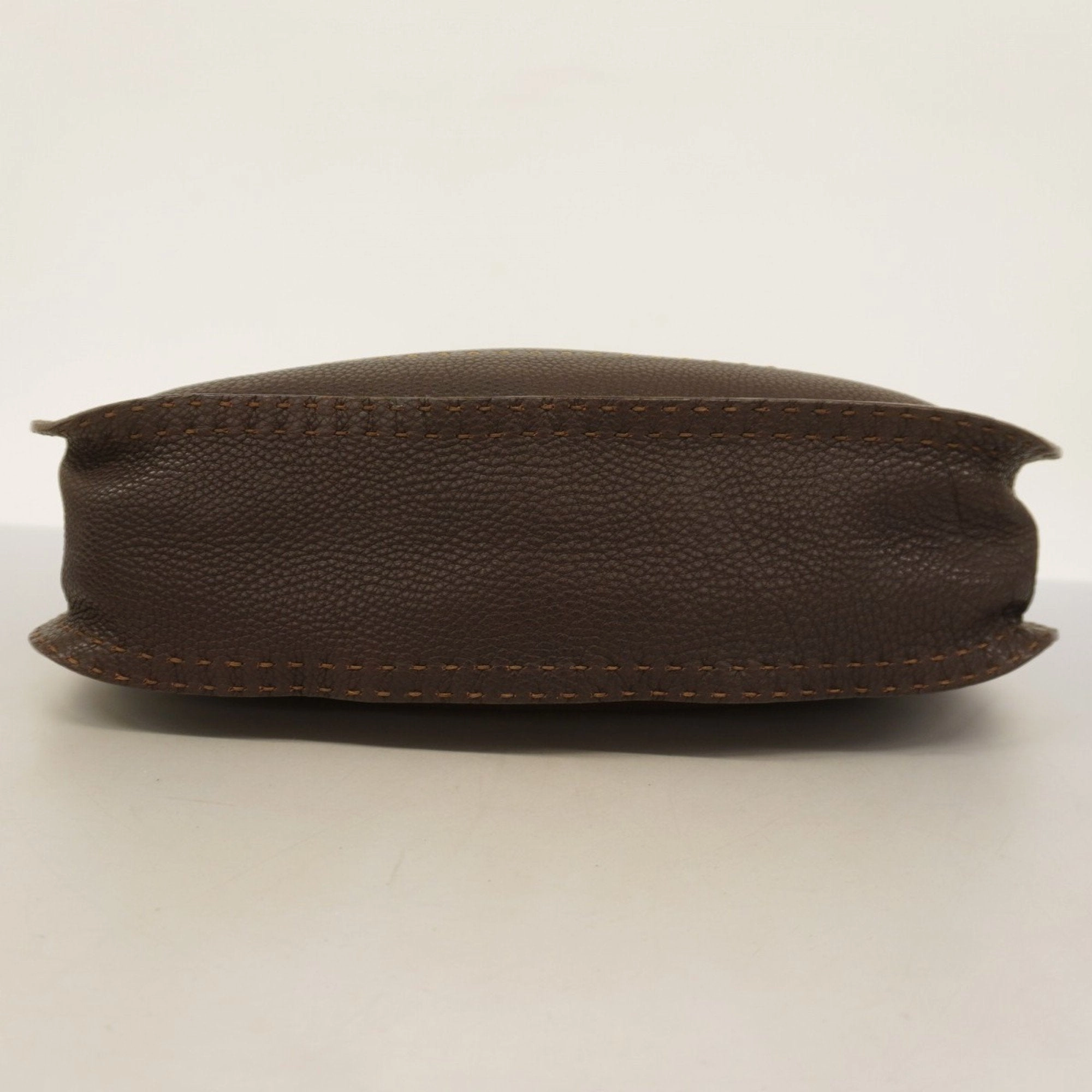 Fendi Leather Shoulder Bag (Pre-Owned)