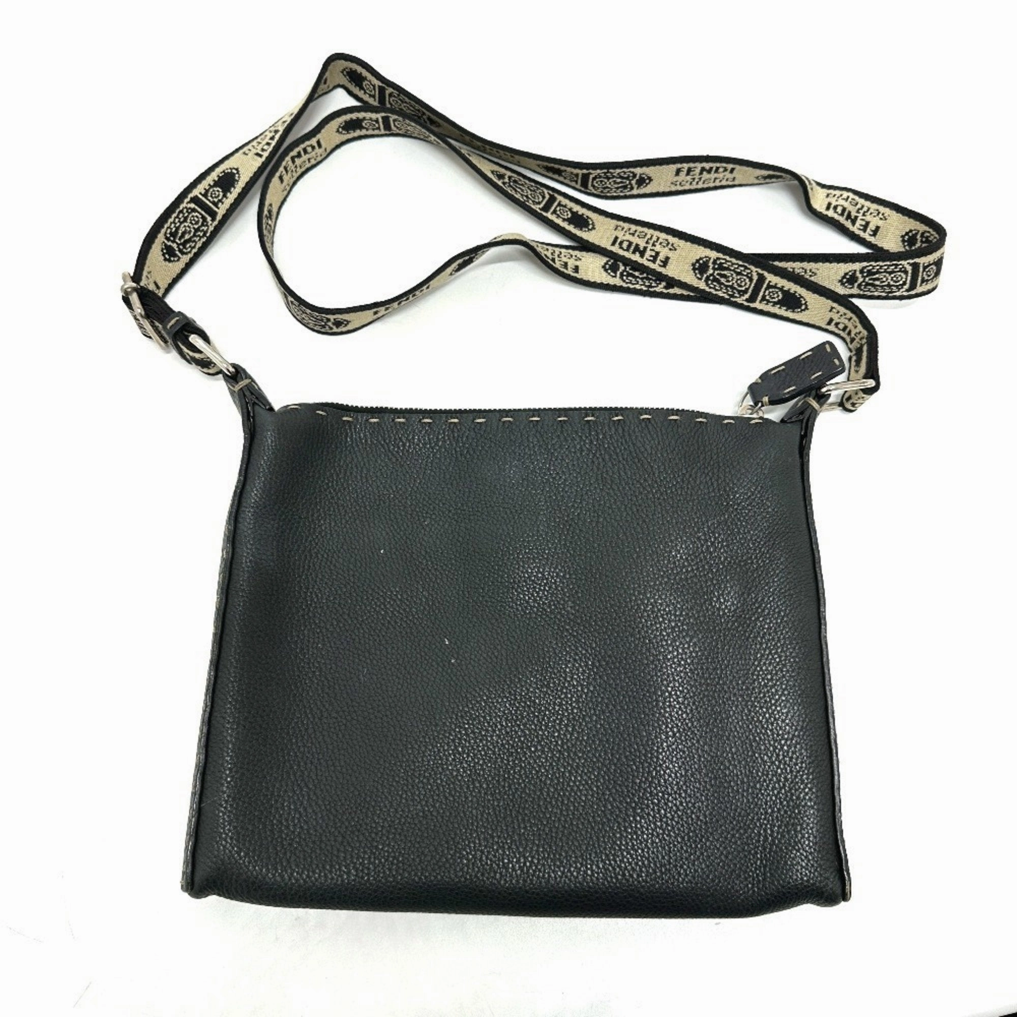 Fendi Leather Shoulder Bag (Pre-Owned)