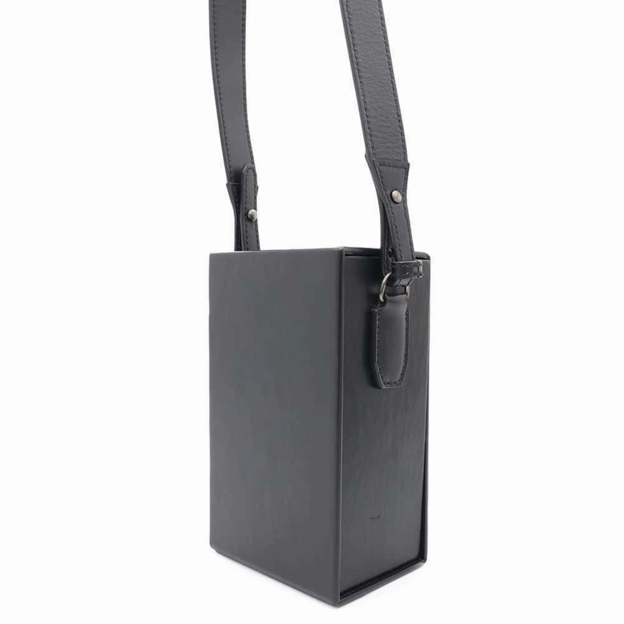 Fendi Leather Shoulder Bag (Pre-Owned)