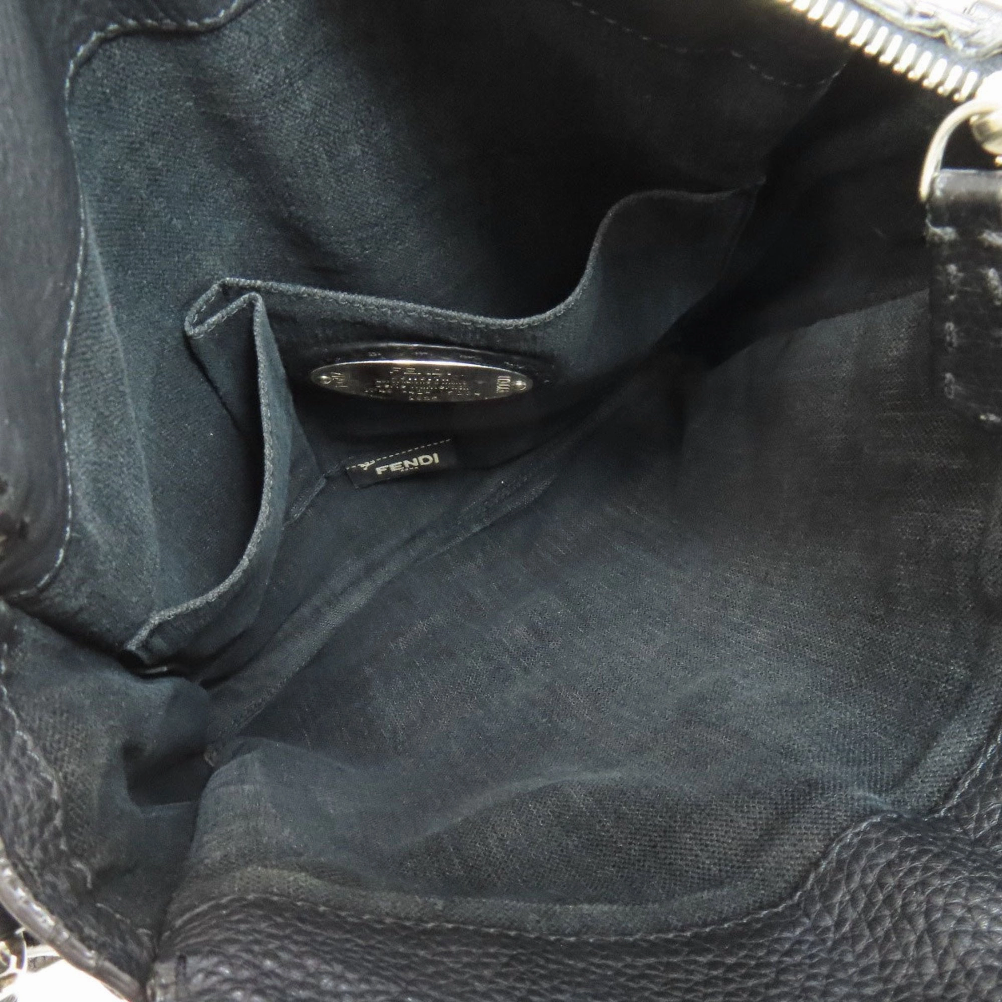 Fendi Leather Shoulder Bag (Pre-Owned)