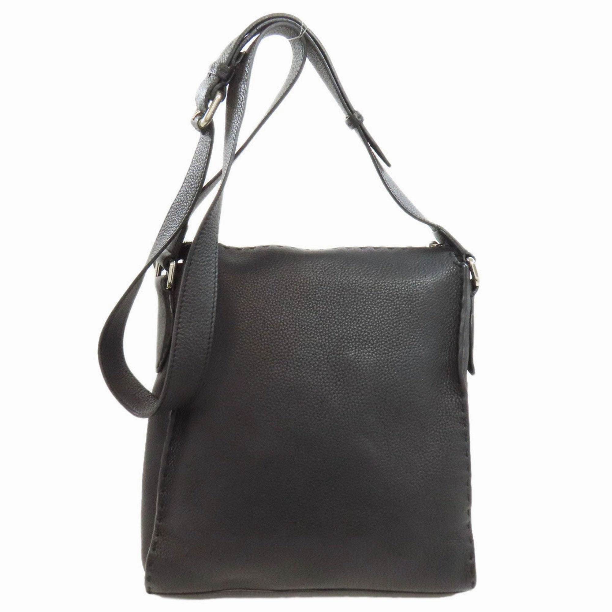 Fendi Leather Shoulder Bag (Pre-Owned)