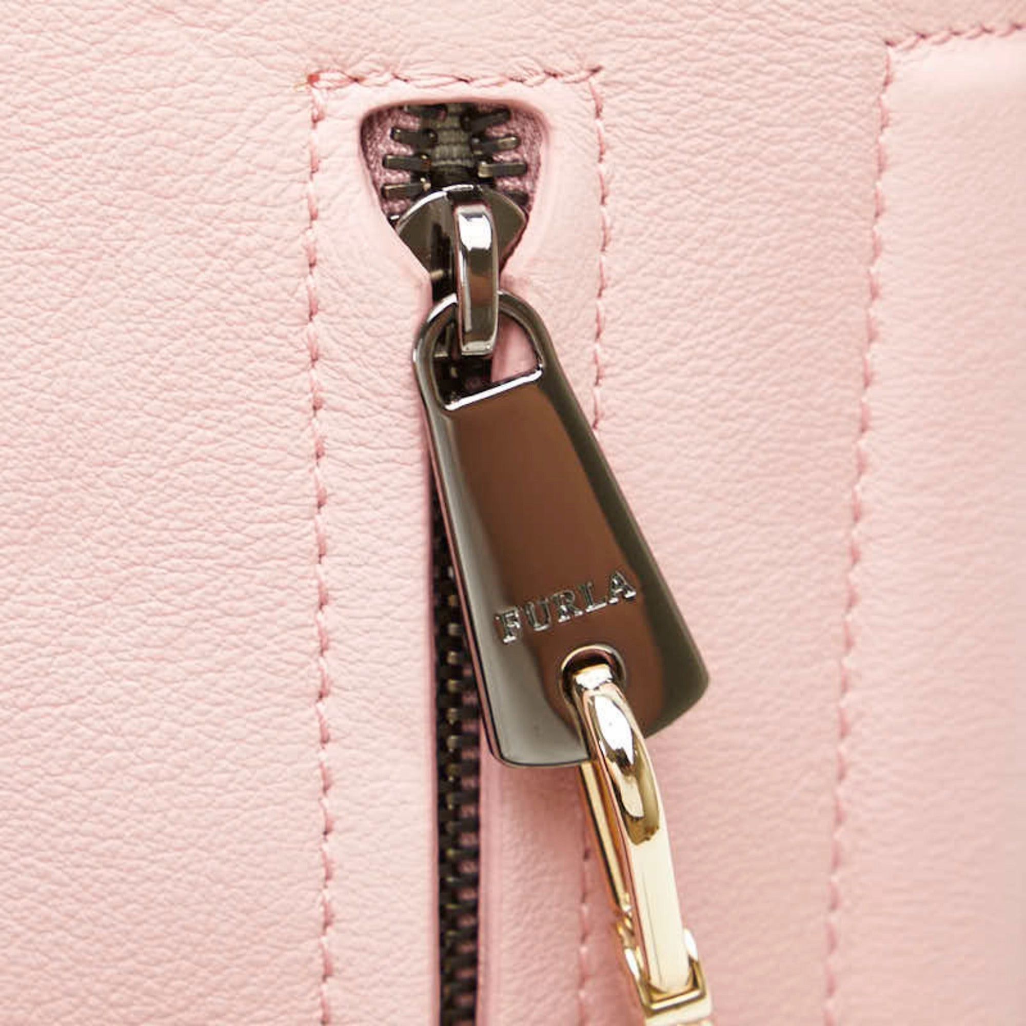 Furla  Leather Handbag Shoulder Bag (Pre-Owned)