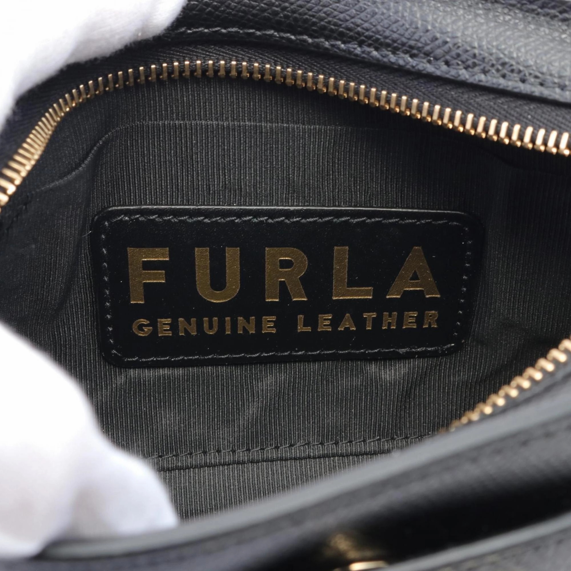 Furla  Leather Shoulder Bag (Pre-Owned)