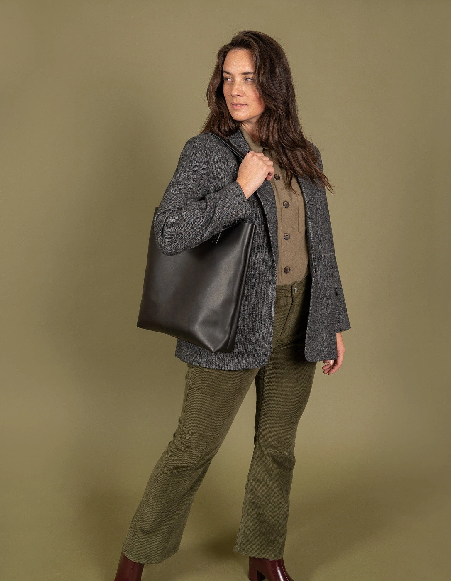 Georgia Unisex Apple Leather Tote Vegan Bag | Black