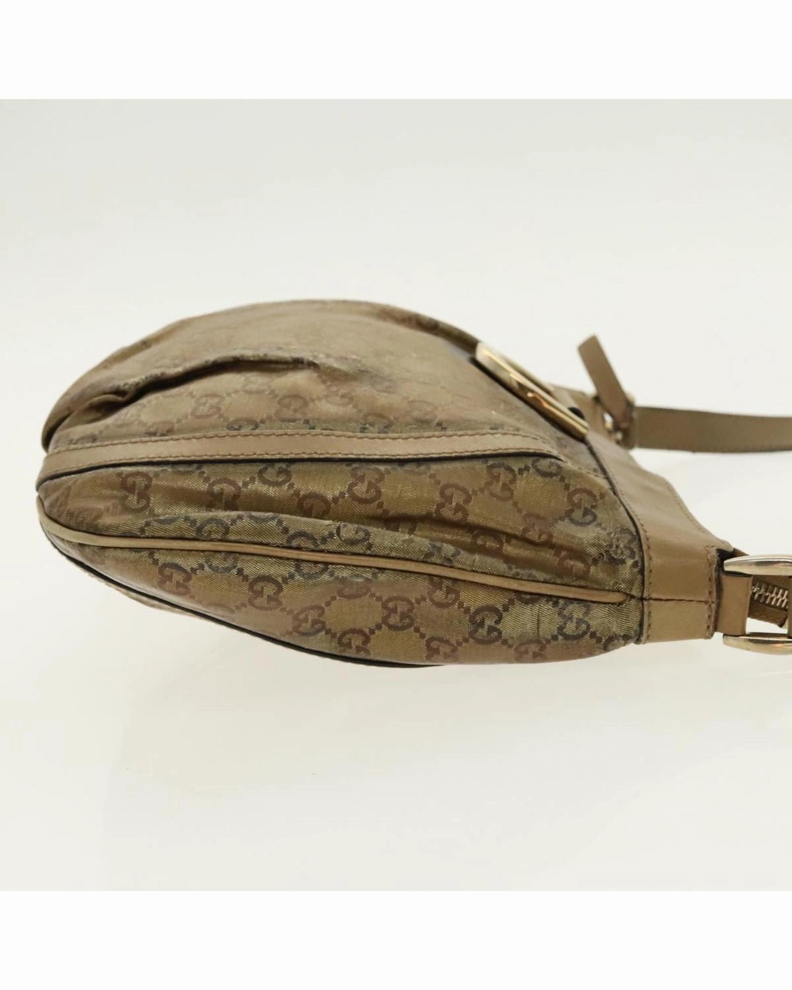 GG Canvas Shoulder Bag