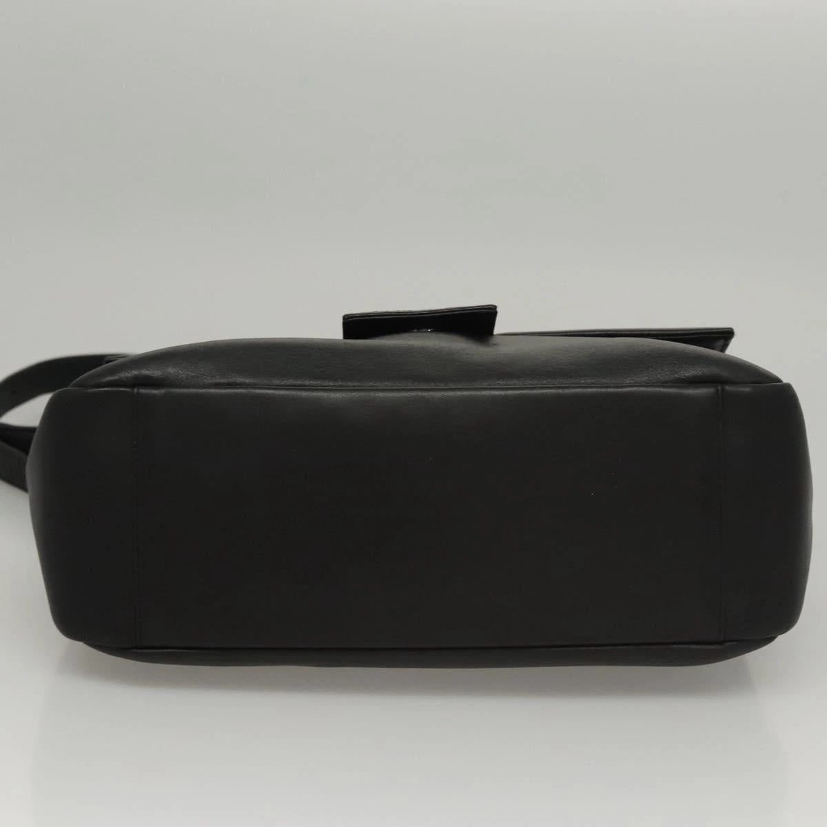 Givenchy Leather Shoulder Bag (Pre-Owned)