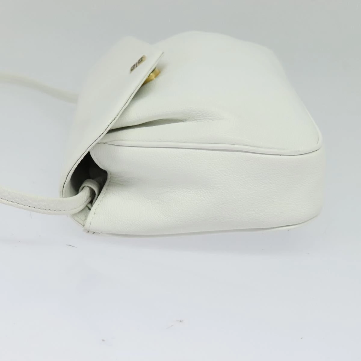 Givenchy Leather Shoulder Bag (Pre-Owned)