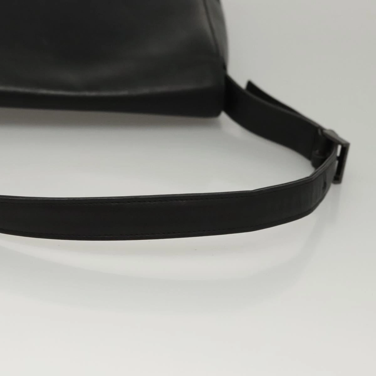 Givenchy Leather Shoulder Bag (Pre-Owned)