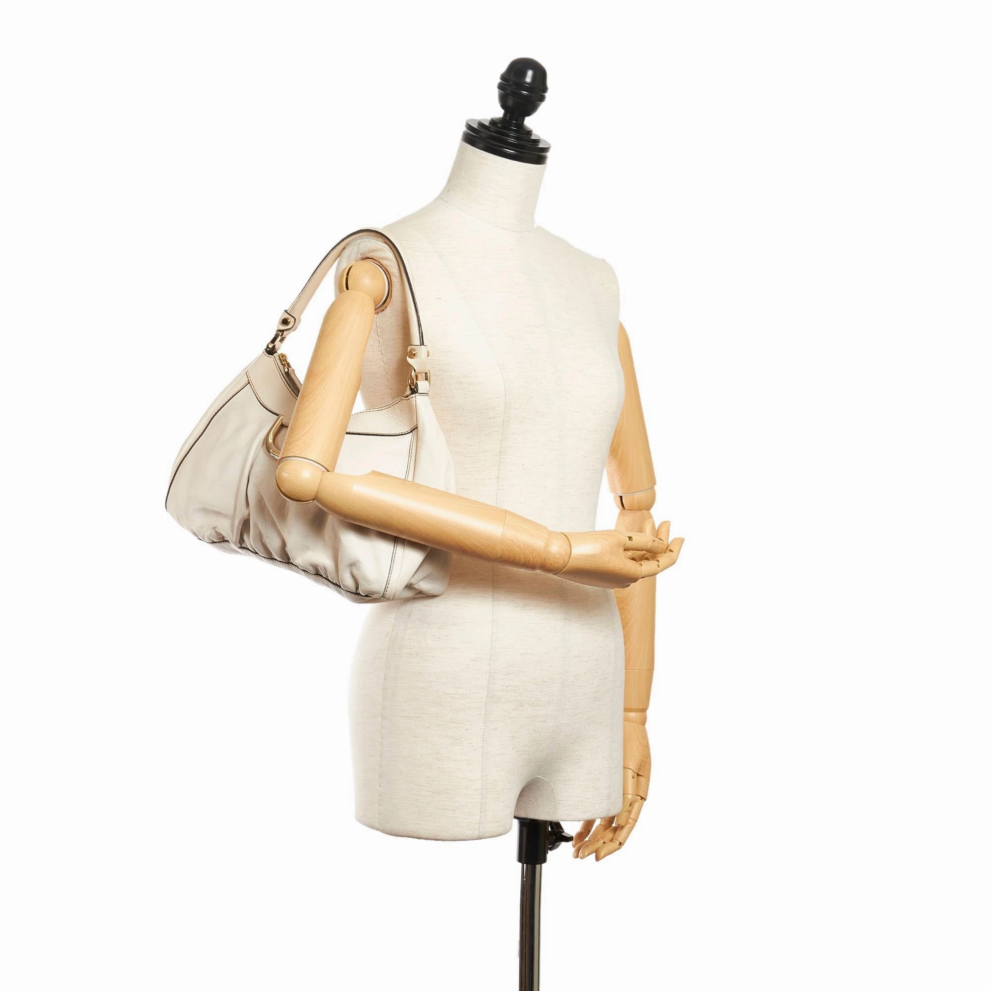 Gucci Abbey D-Ring Shoulder Bag (SHG-31623)