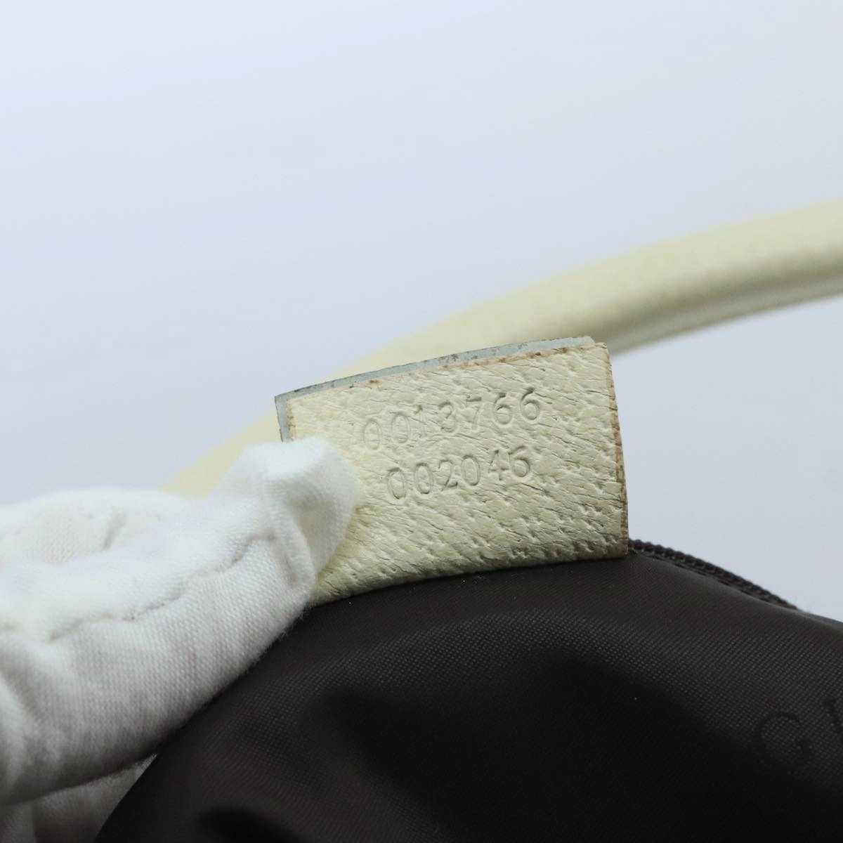 Gucci Beige Canvas Shoulder Bag ()