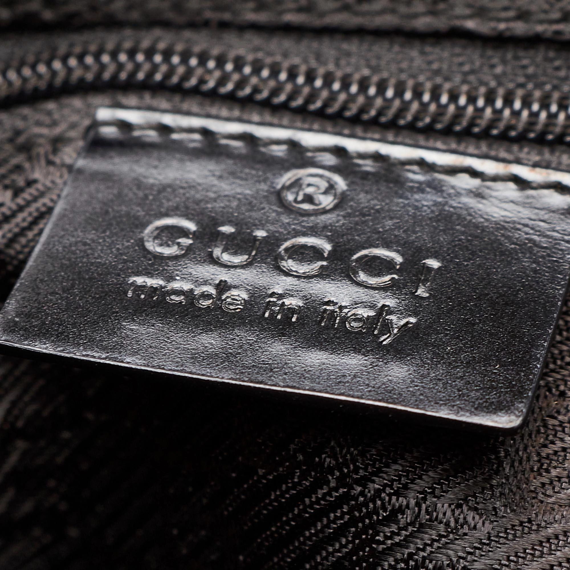 Gucci Canvas Web Shoulder Bag (SHG-32155)