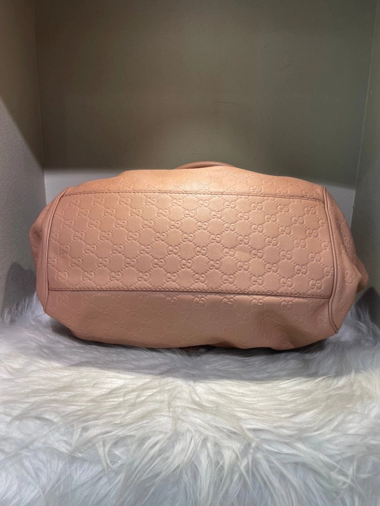GUCCI D-Ring Shoulder Bag in Pink Leather