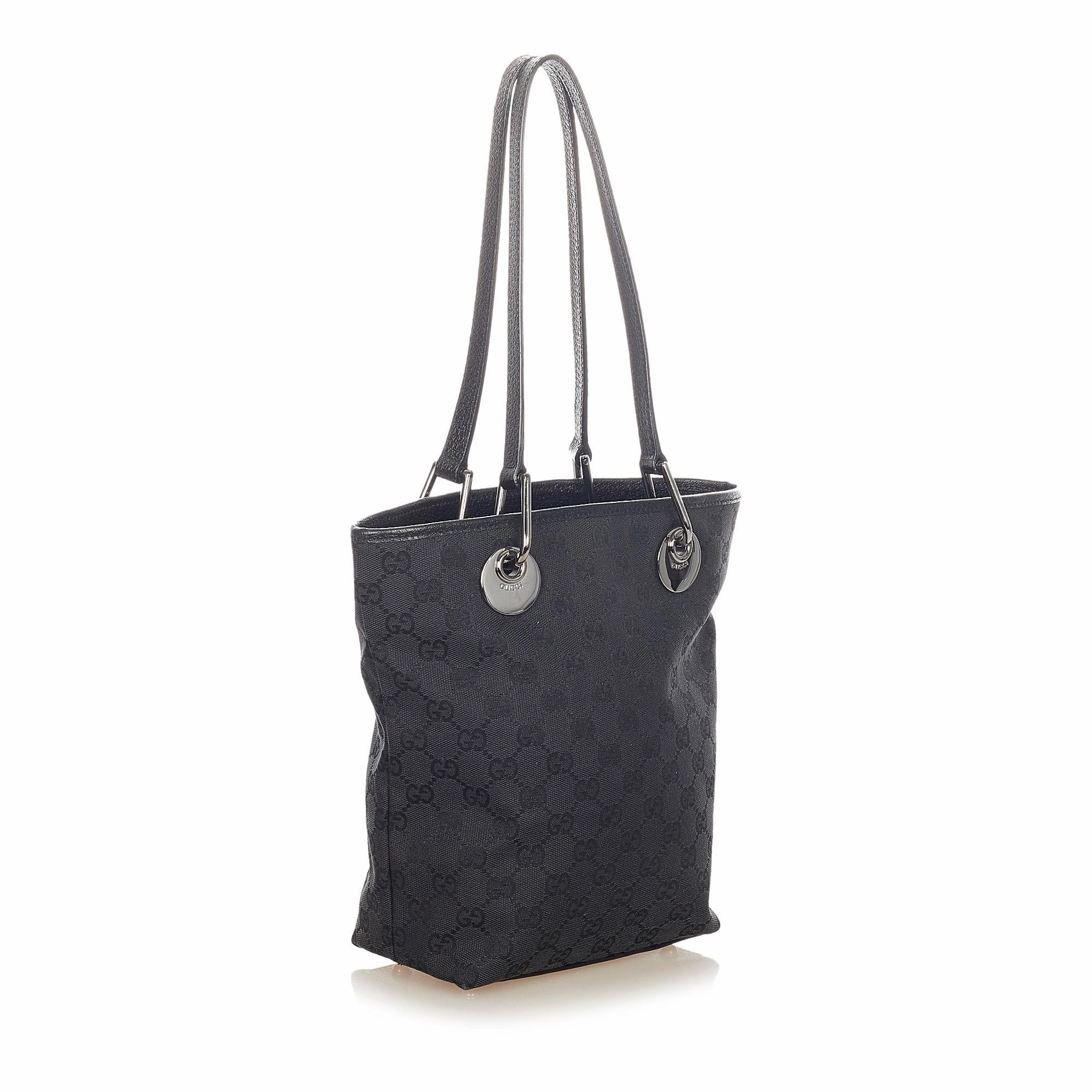 Gucci GG Canvas Eclipse Shoulder Bag (SHG-31654)