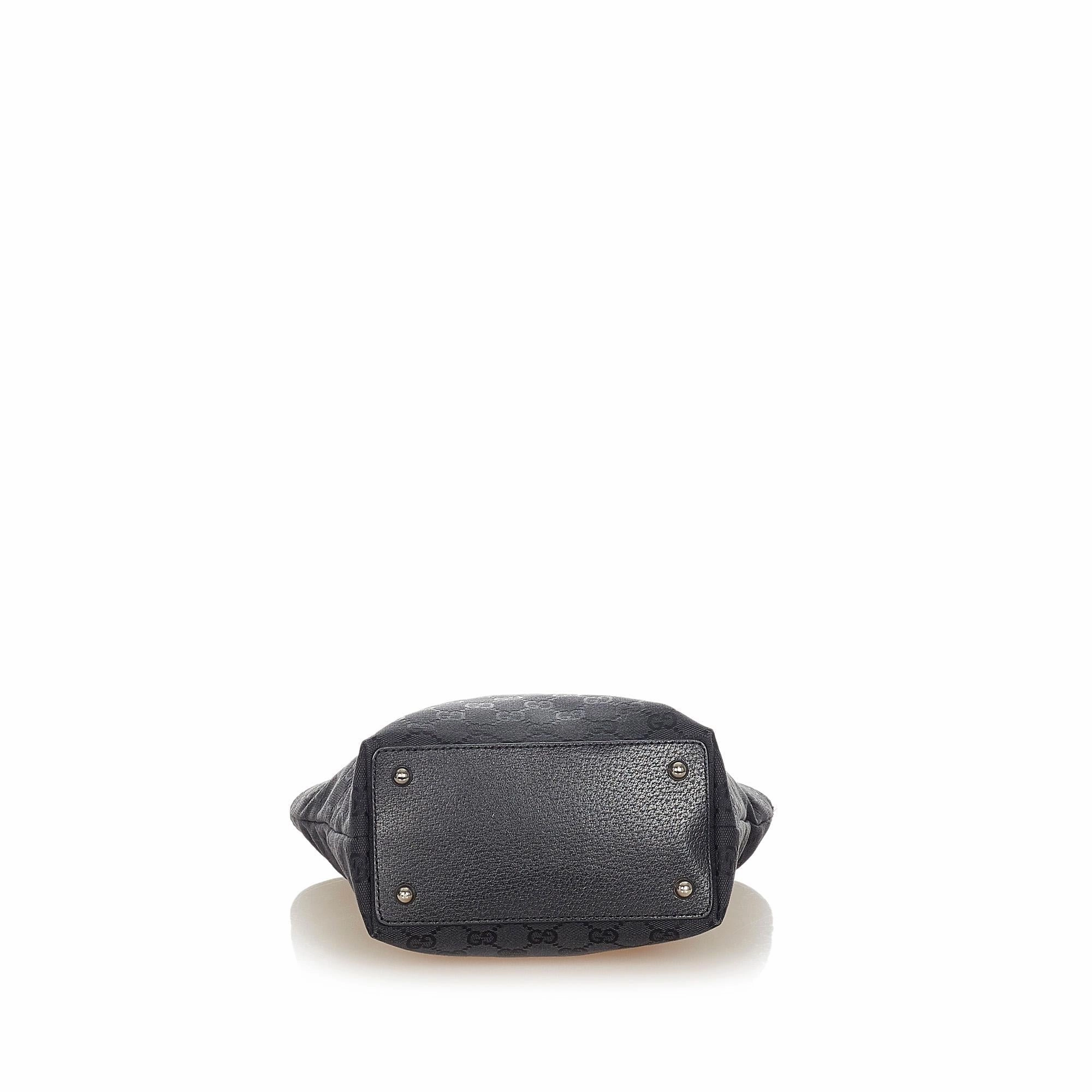 Gucci GG Canvas Eclipse Shoulder Bag (SHG-31654)