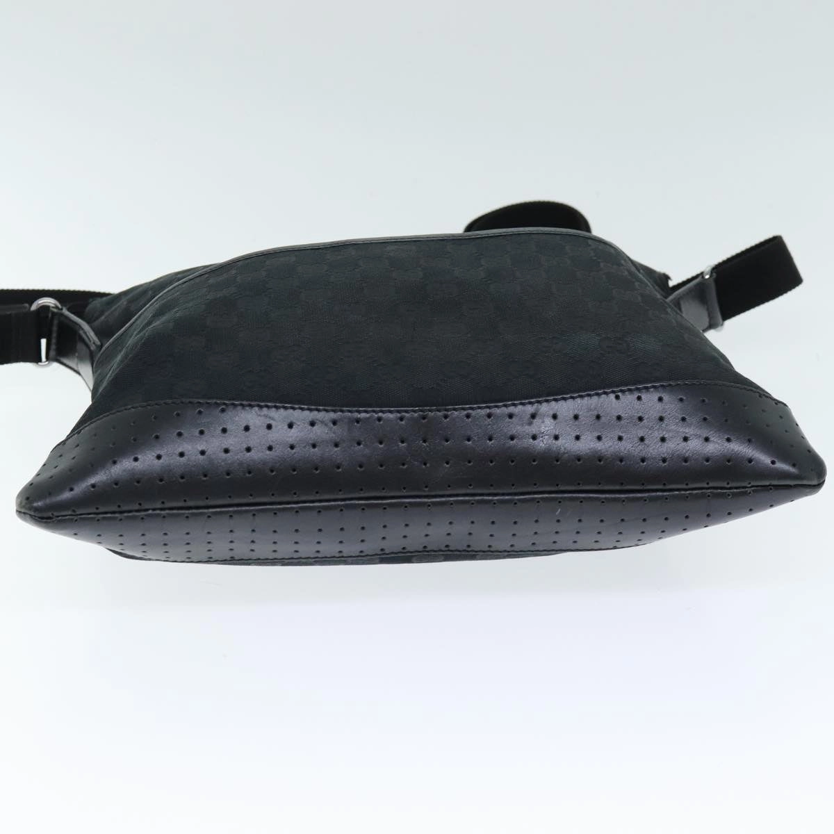 GUCCI GG Canvas Shoulder Bag Black 145856  74657