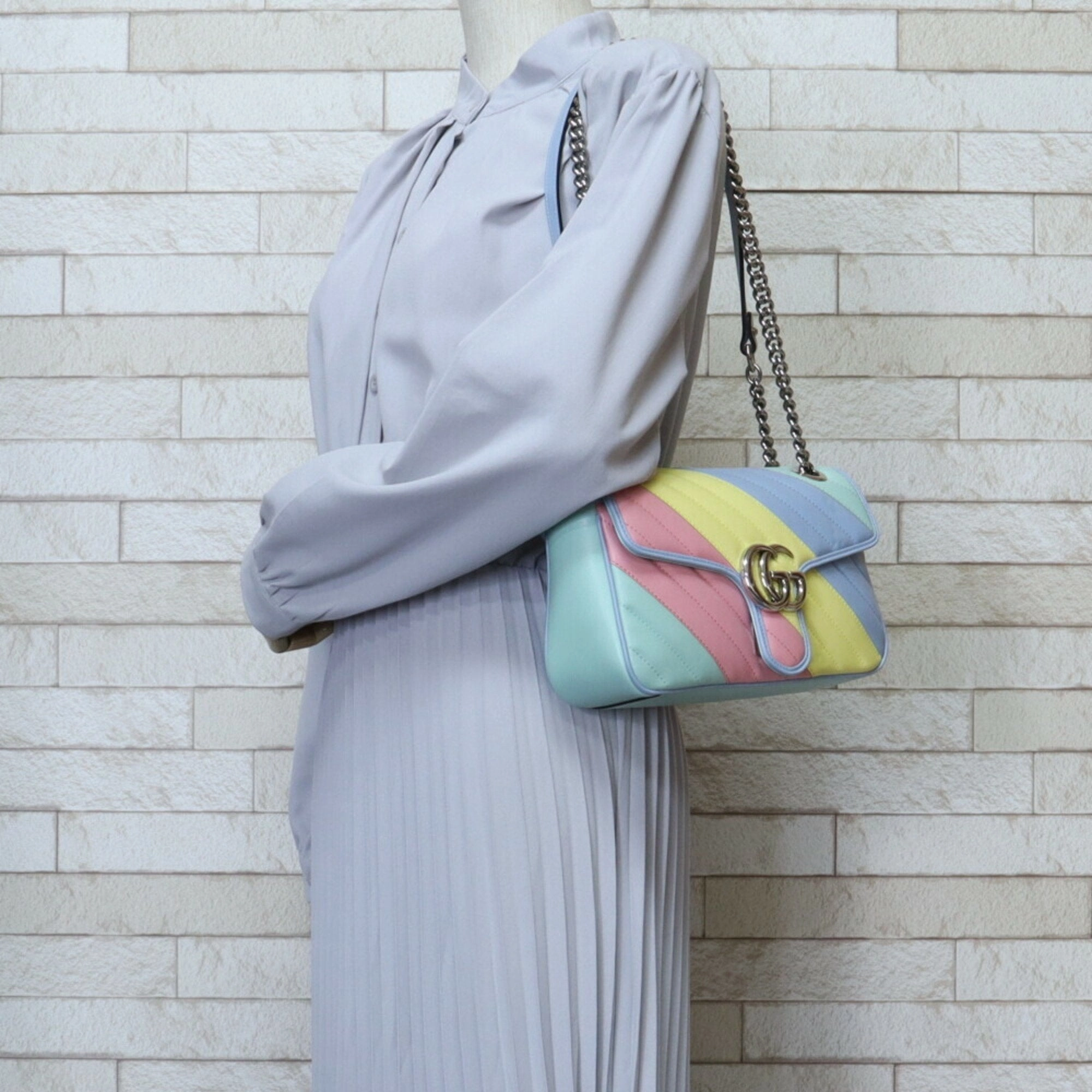 Gucci Gg Marmont  Leather Shoulder Bag ()