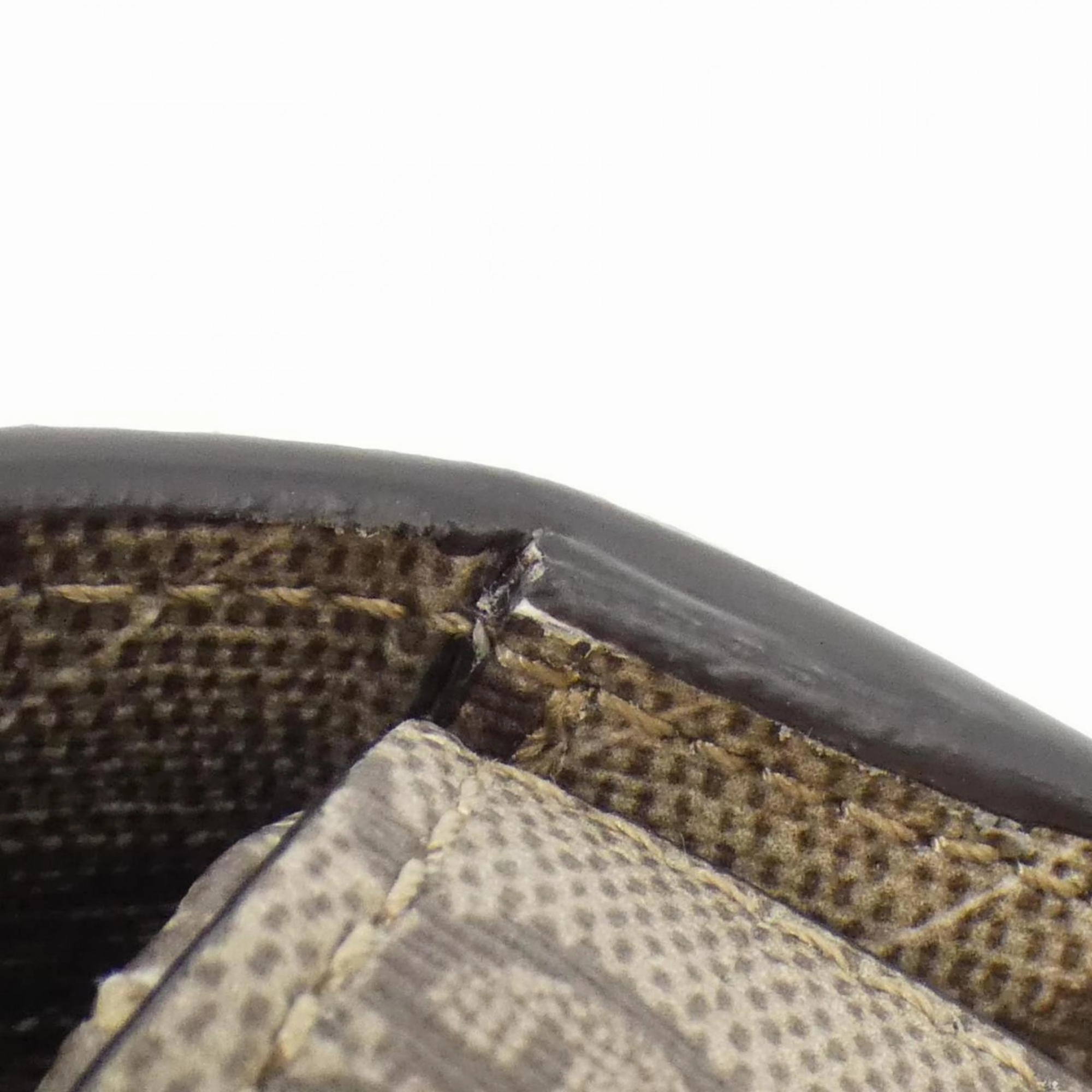 Gucci  Gg Supreme Shoulder Bag (Pre-Owned)