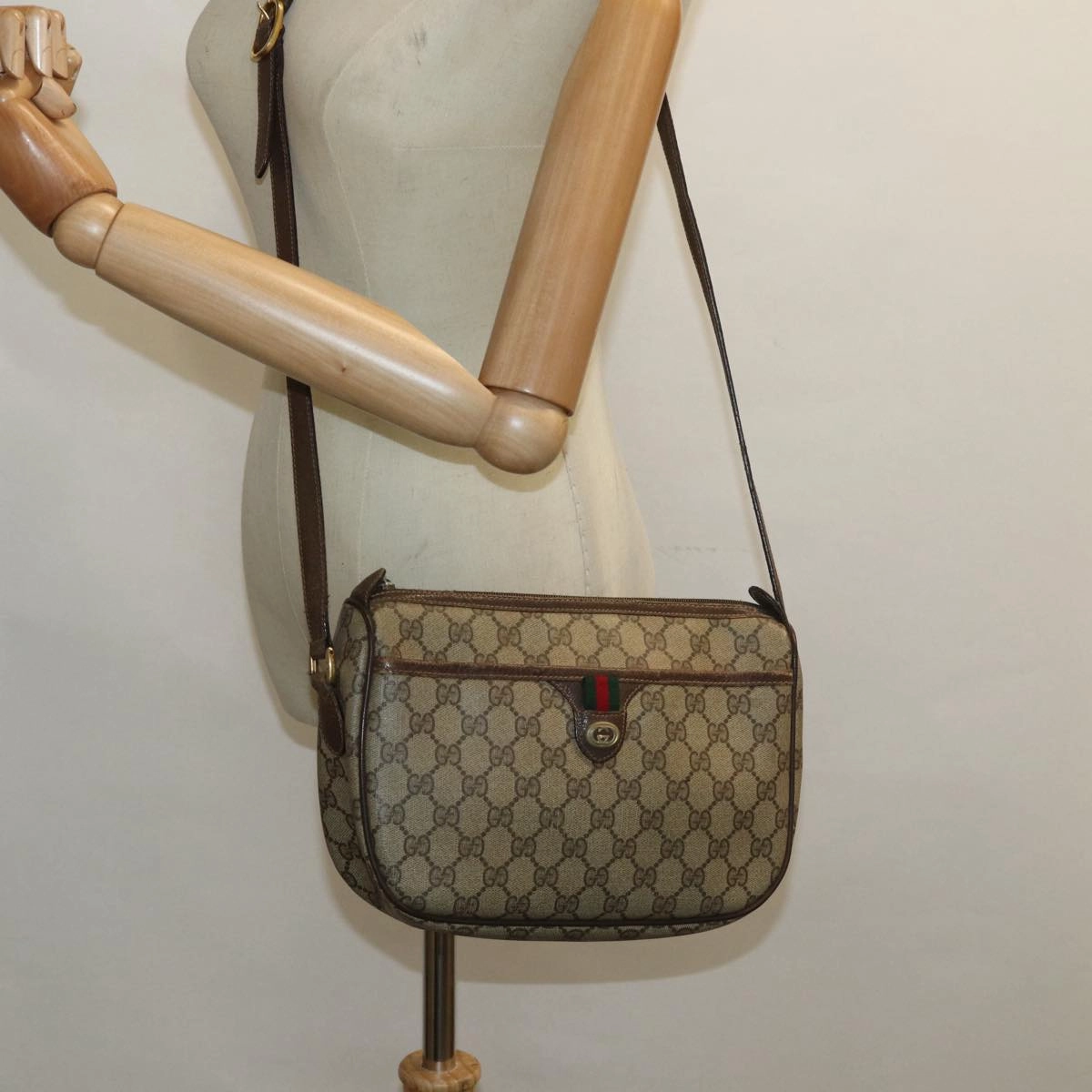 GUCCI GG Supreme Shoulder Bag PVC Leather Beige Brown gold 89 02 077  87295