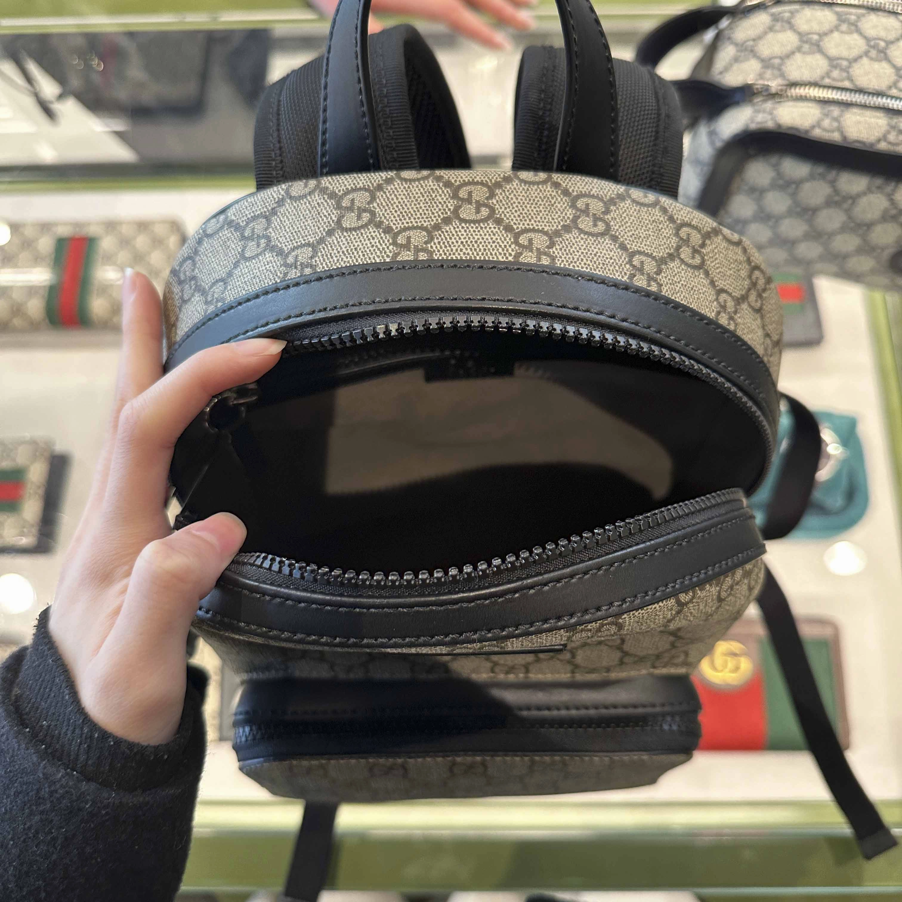 Gucci GG Supreme Small Backpack