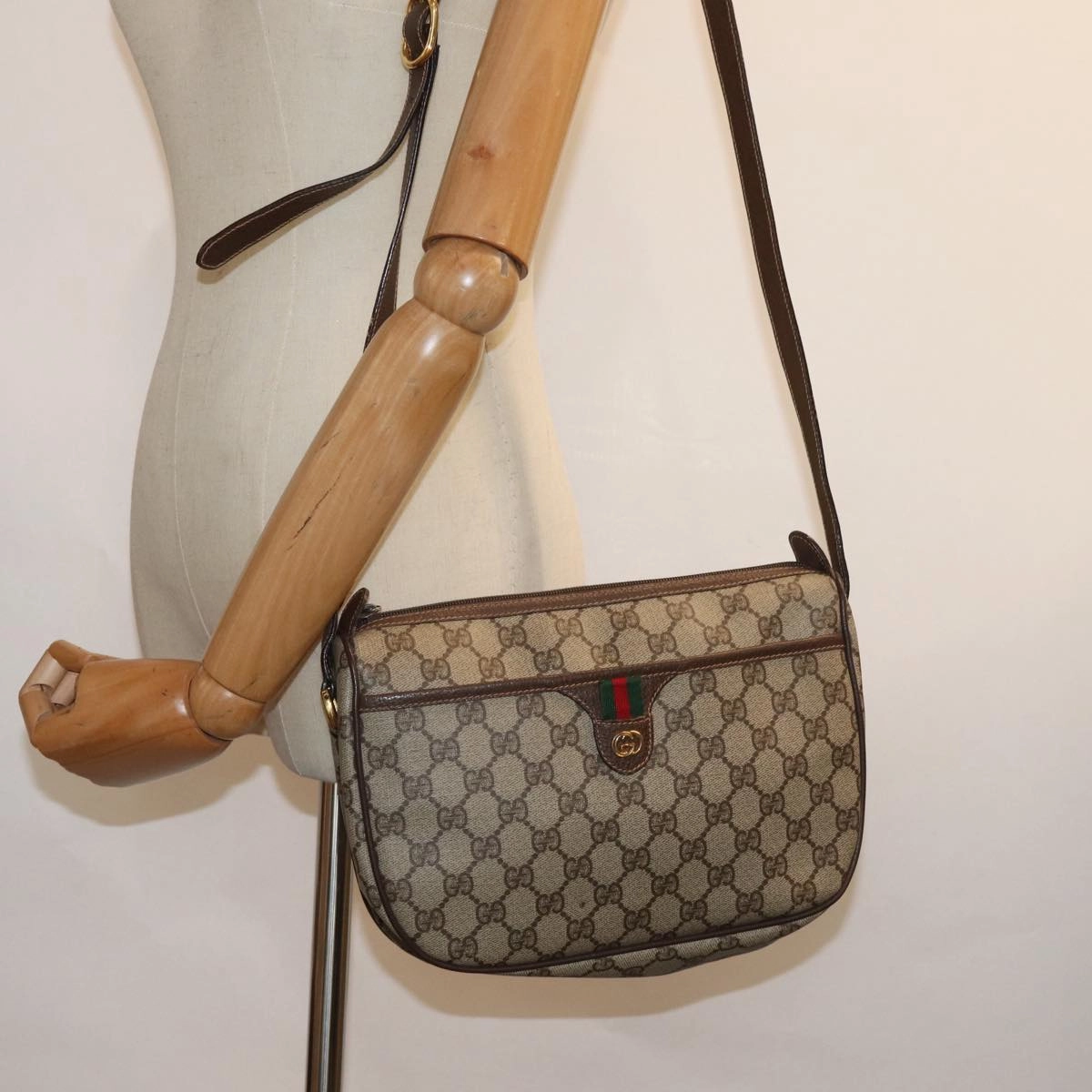 GUCCI GG Supreme Web Sherry Line Shoulder Bag PVC Beige 89 02 077  81157