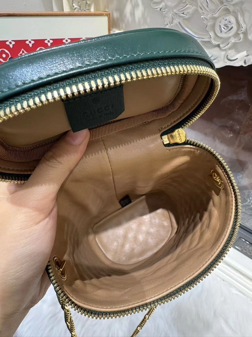 Gucci Green Quilted Leather Cylindrical Shoulder Bag Medium