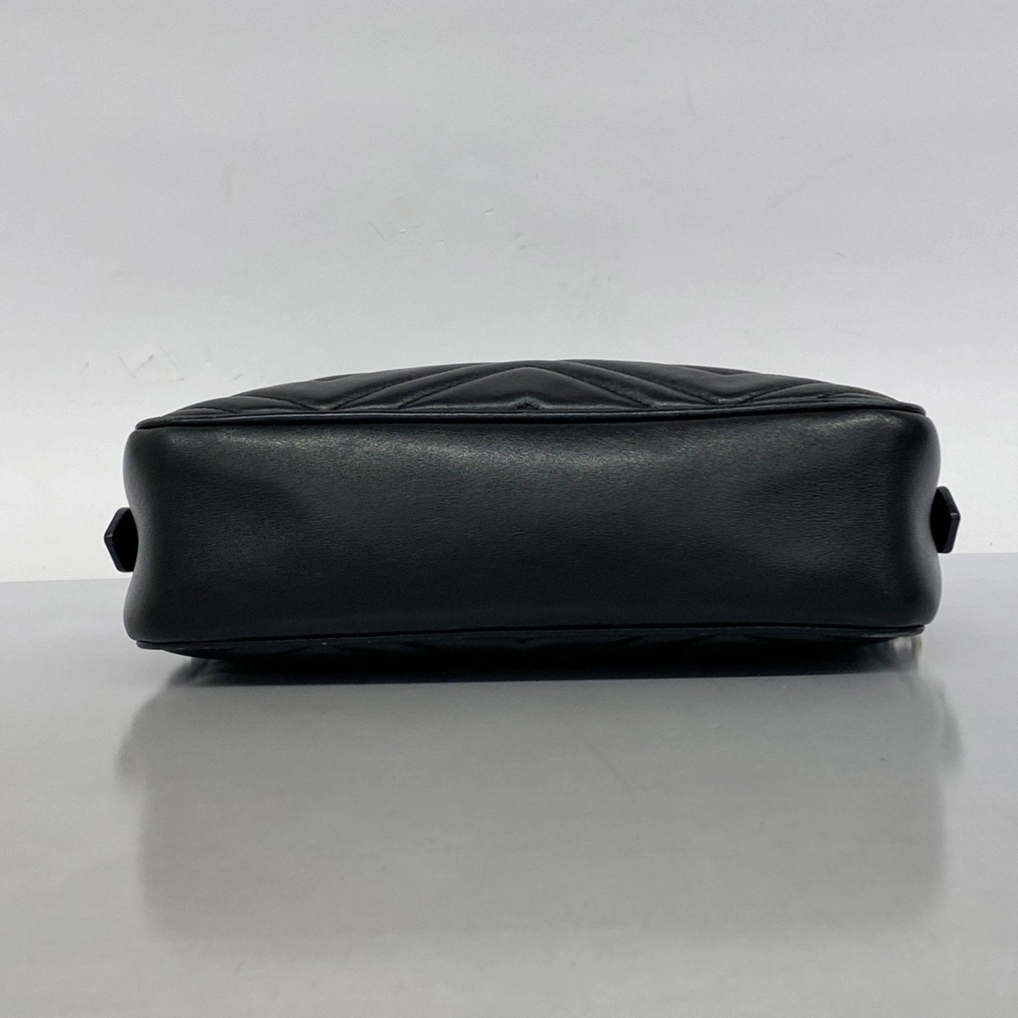 Gucci Leather Shoulder Bag (Pre-Owned)