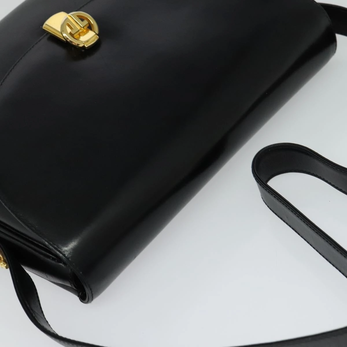 Gucci Leather Shoulder Bag (Pre-Owned)