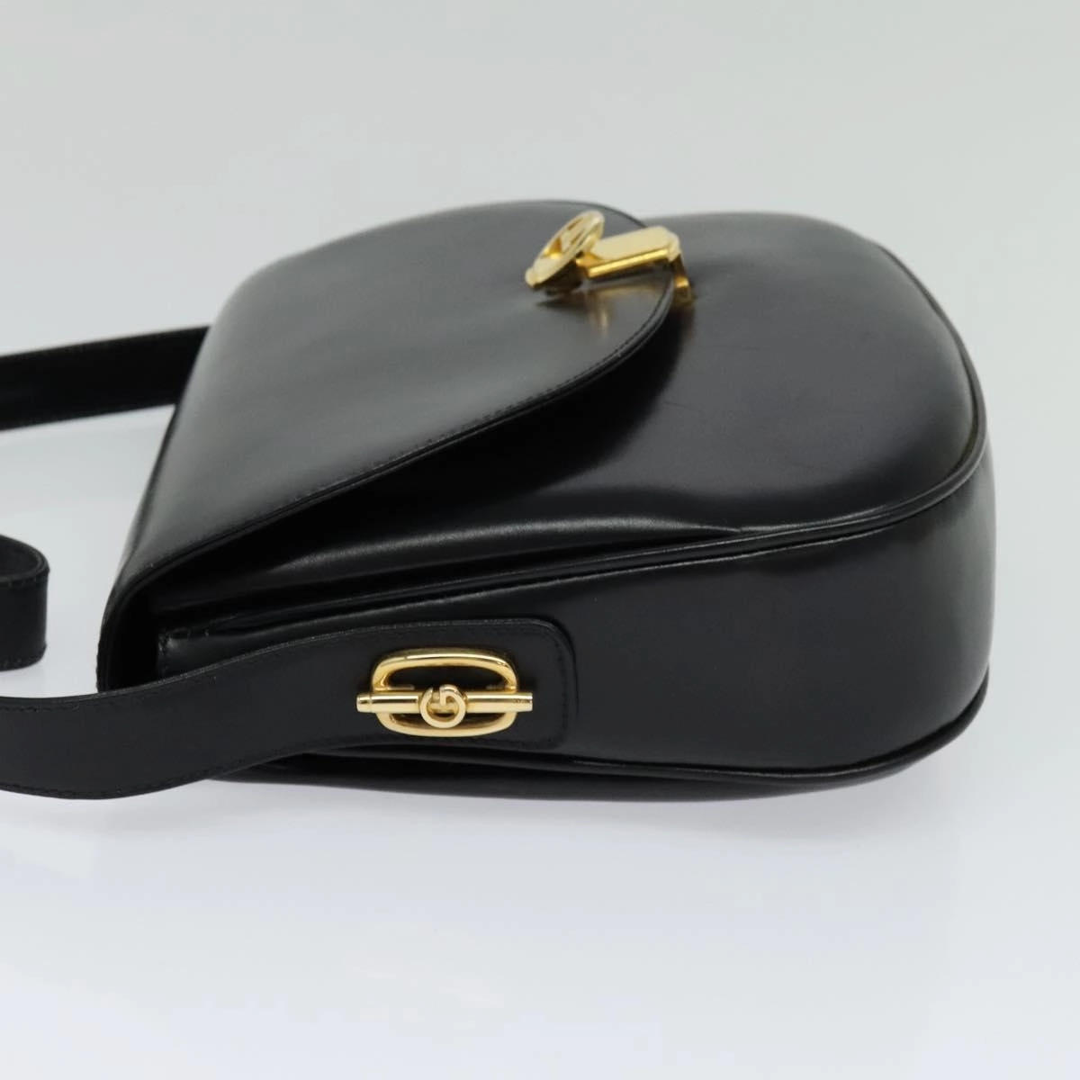 Gucci Leather Shoulder Bag (Pre-Owned)