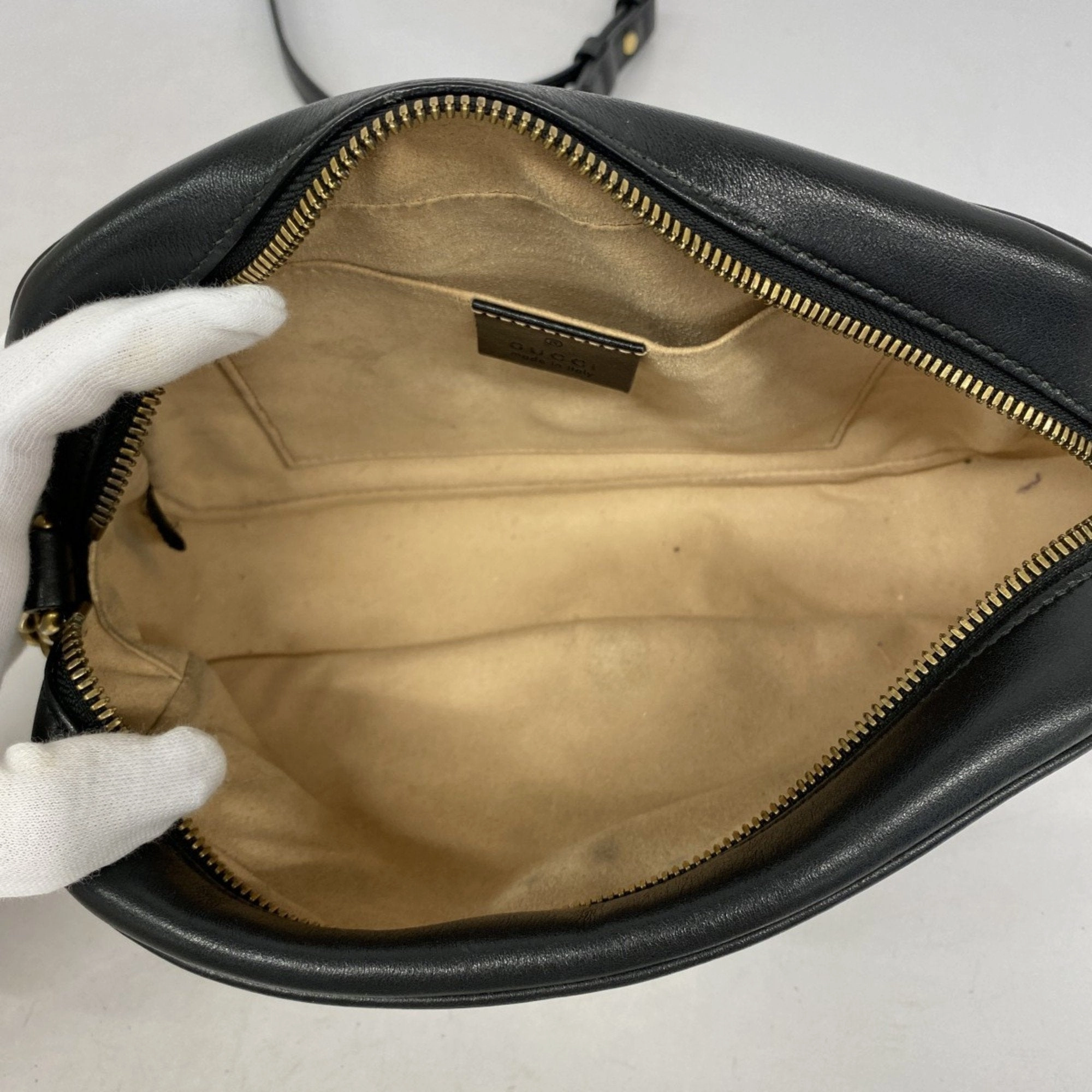 Gucci Leather Shoulder Bag (Pre-Owned)
