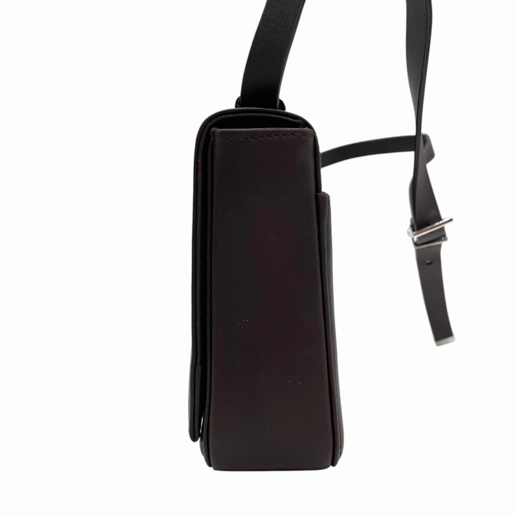 Gucci Leather Shoulder Bag (Pre-Owned)