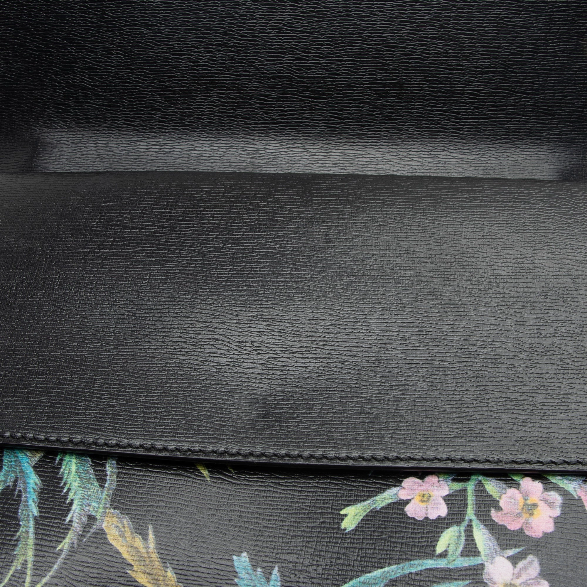 Gucci Leather Tropical Dionysus Medium Shoulder Bag (SHF-oZtKKz)