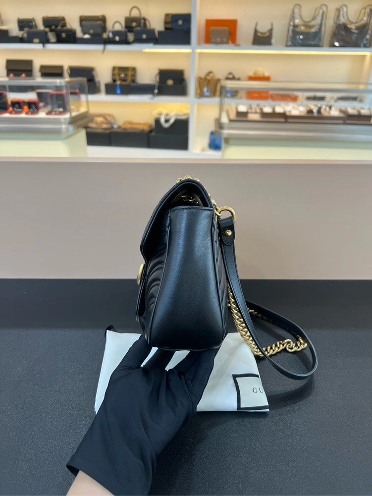 Gucci Marmont 26 Black Shoulder Bag
