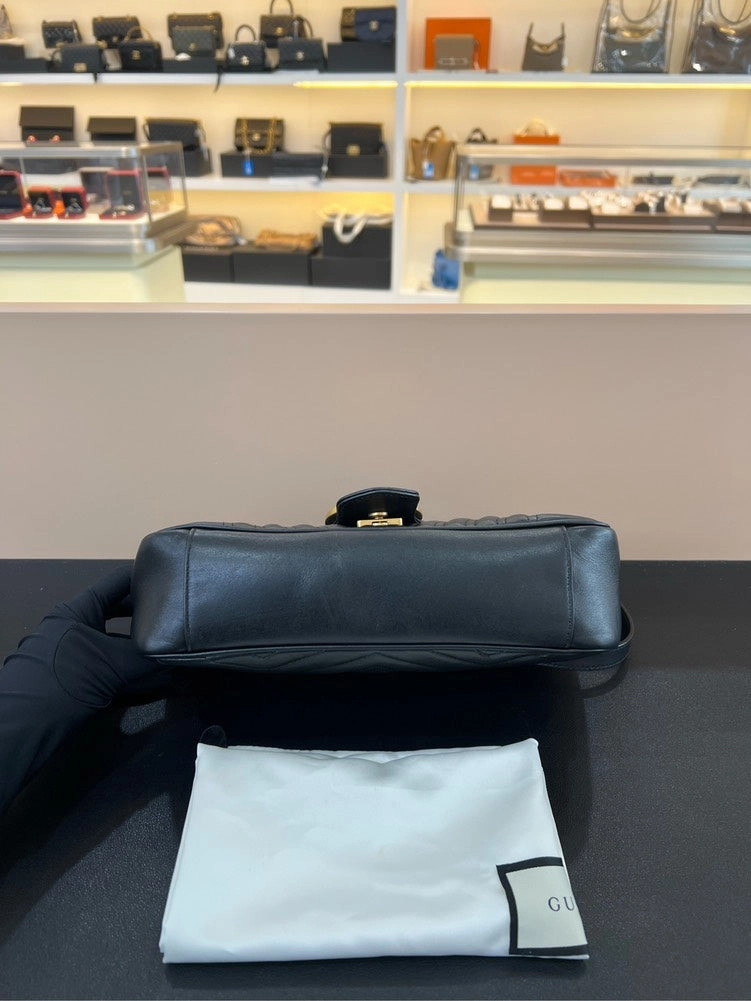 Gucci Marmont 26 Black Shoulder Bag