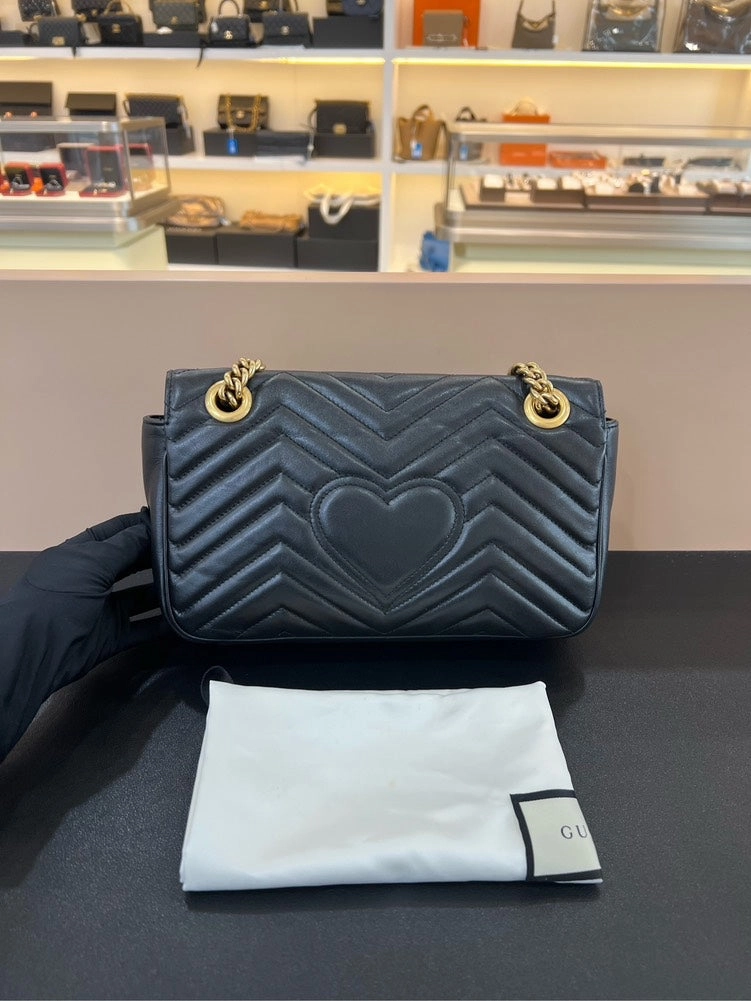 Gucci Marmont 26 Black Shoulder Bag