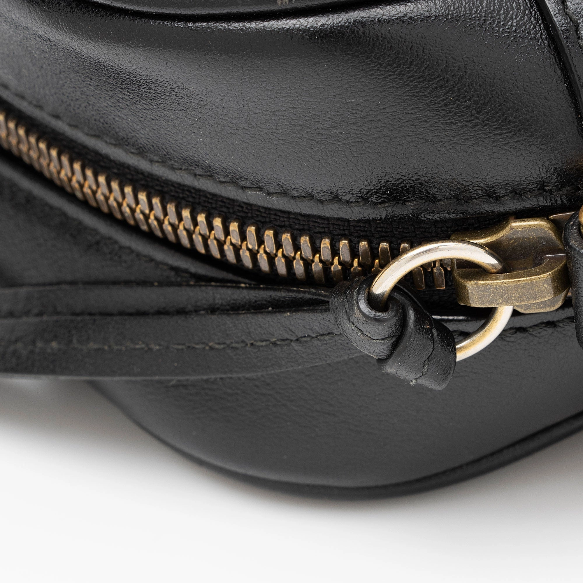 Gucci Matelasse Leather GG Marmont Small Shoulder Bag (SHF-BwQI32)