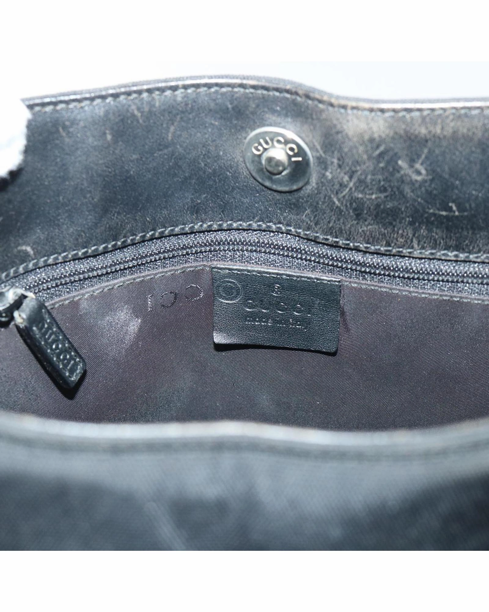 Gucci Shoulder BagModel