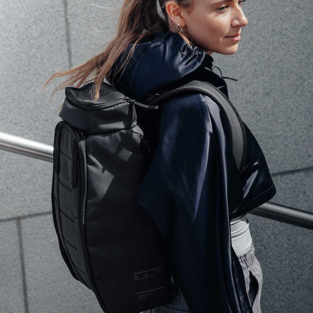 Hugger Backpack 30