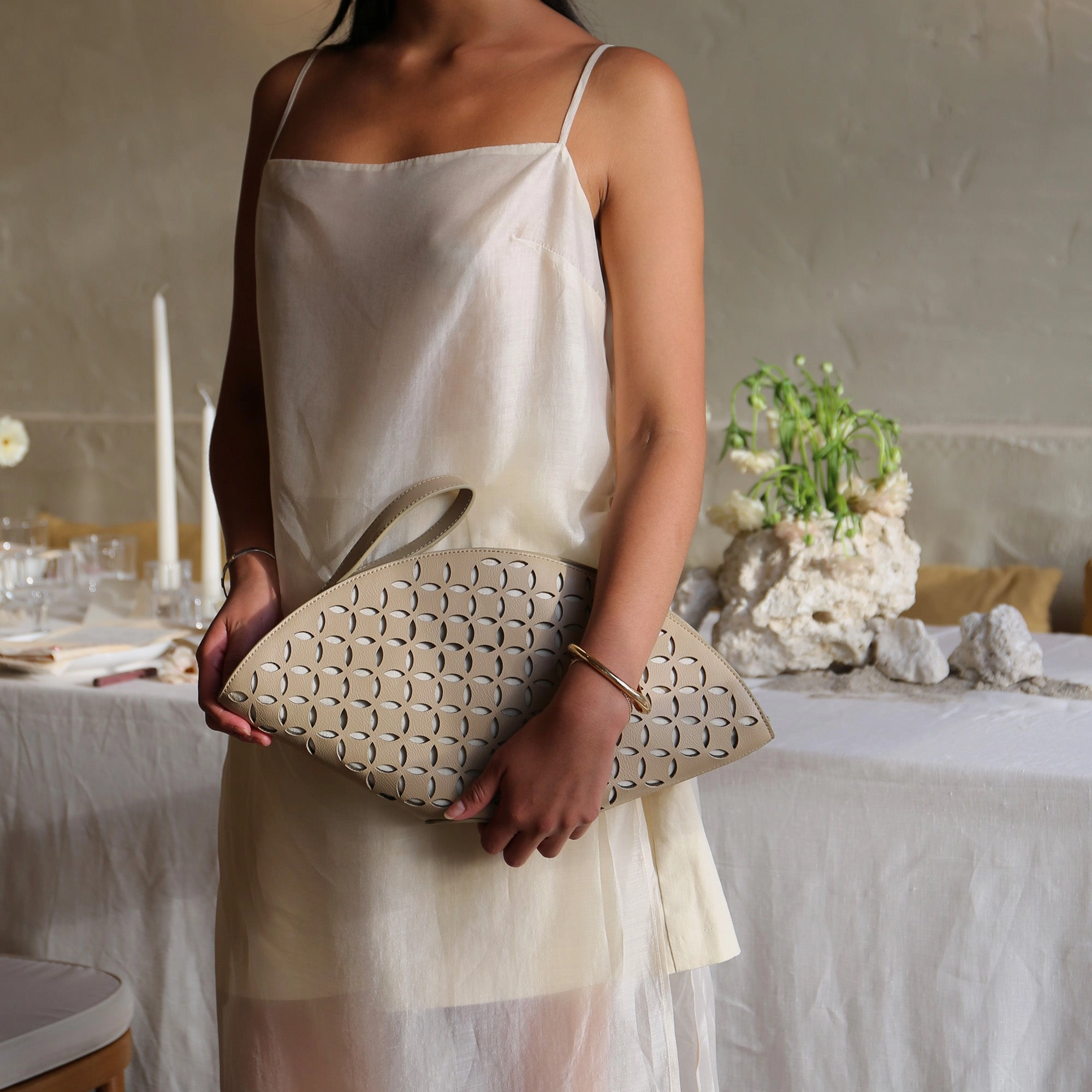 ISOLDE CLUTCH BEIGE STELLA