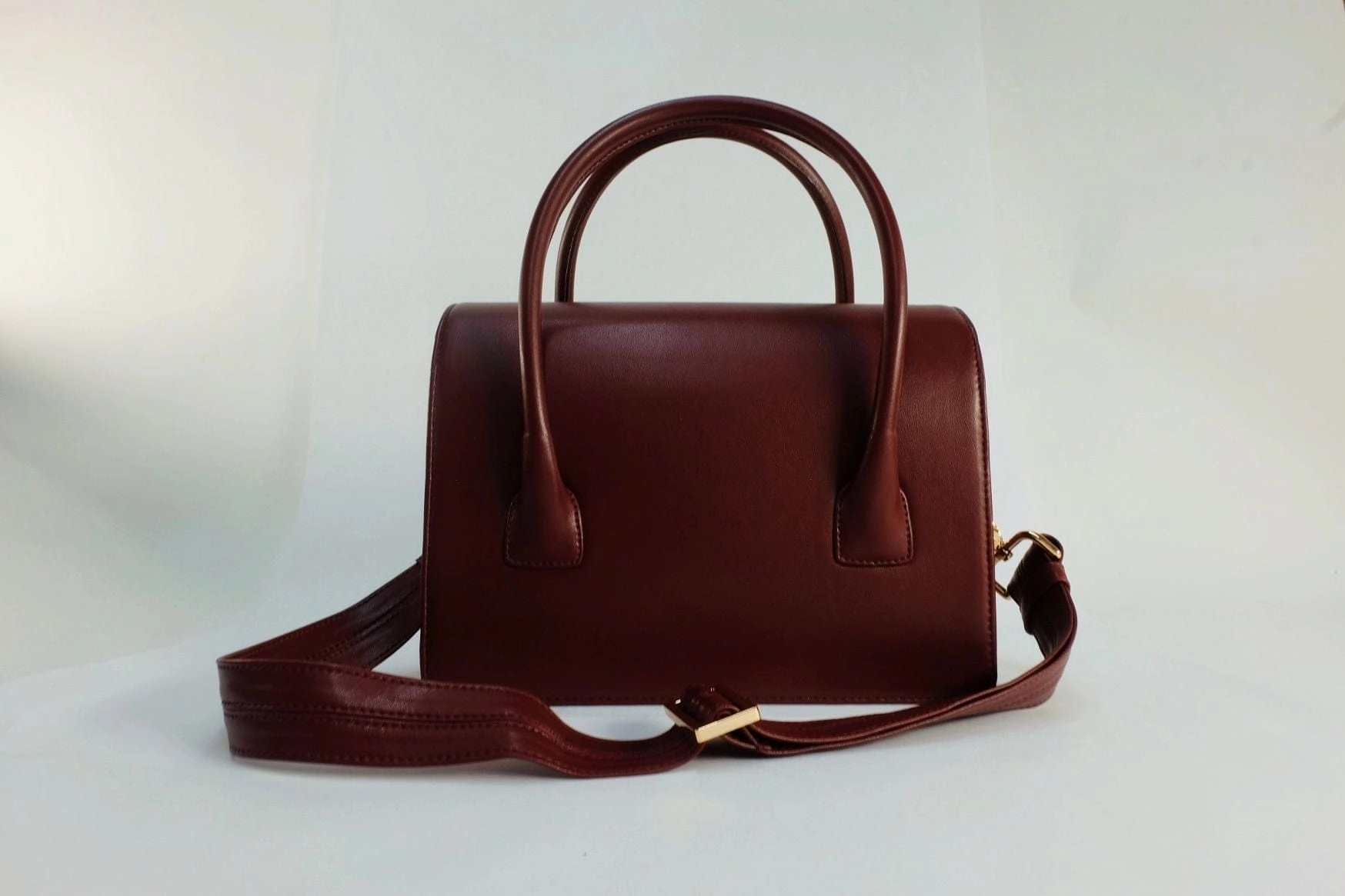 Kensington  Cactus Leather Vegan Bag | Red