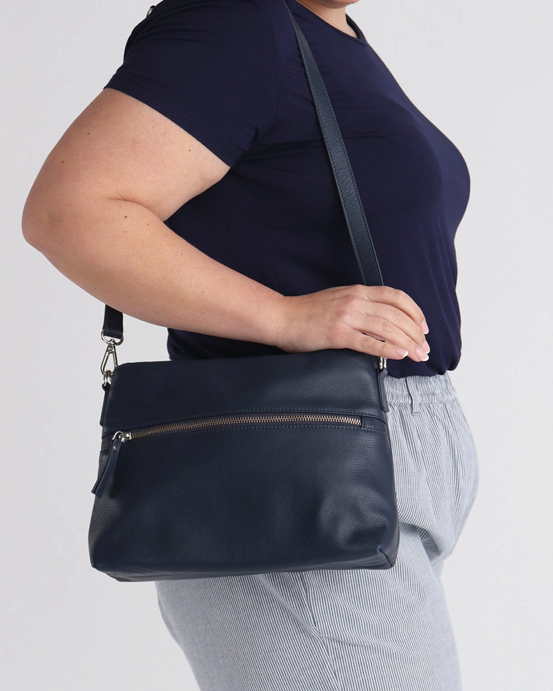 Lana Leather Shoulder Bag - Navy